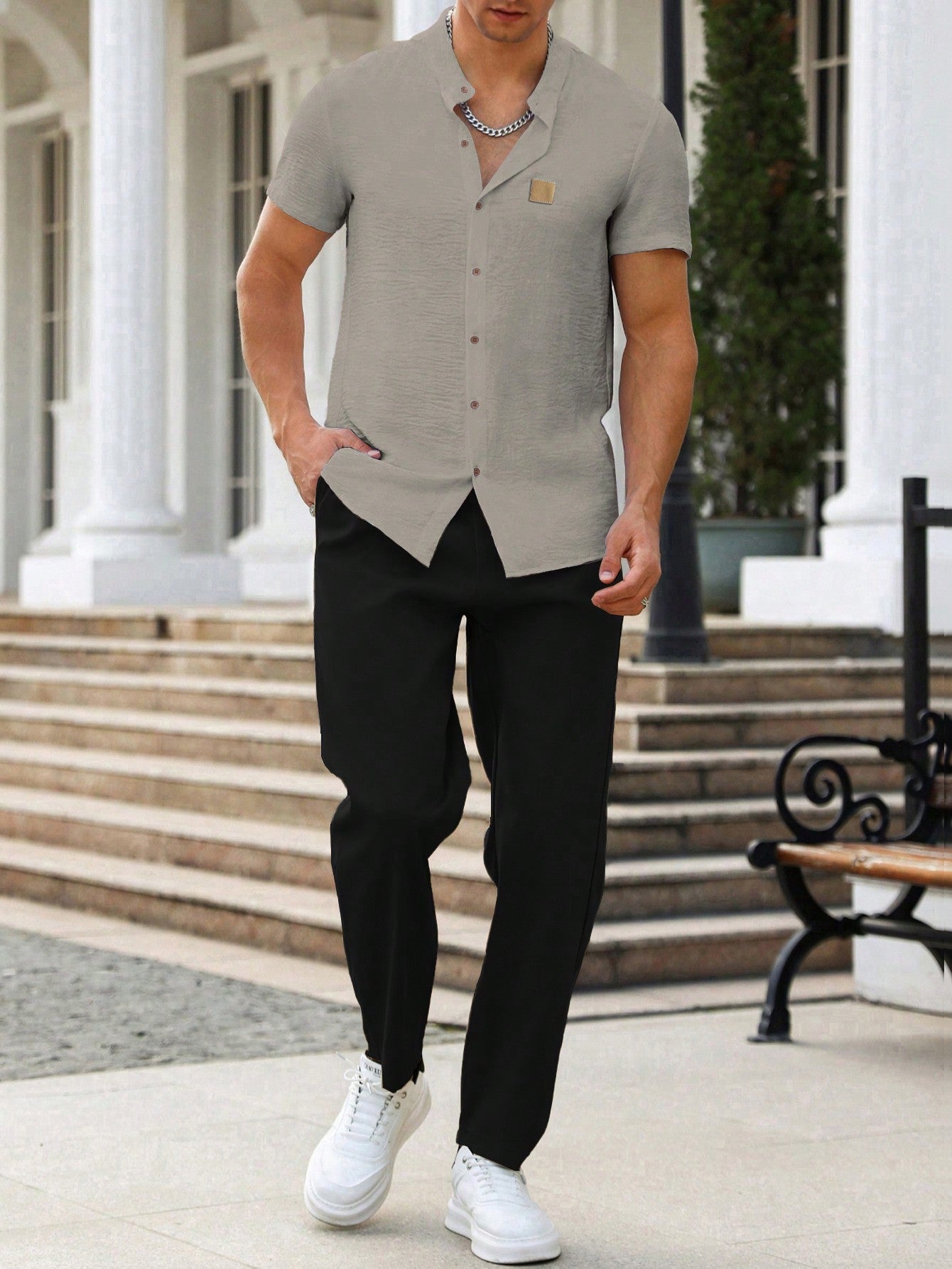 Conjunto Masculino Camisa Lisa E Calça Com Patch Decorativo Cinza / PP Conjunto Masculino Camisa Lisa E Calça Com Patch