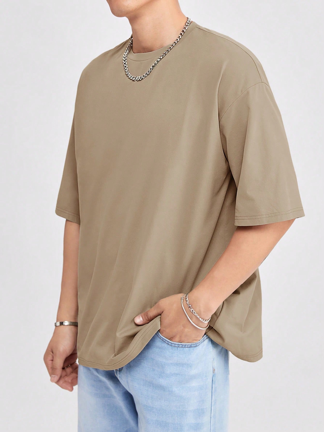 Camisa Masculina Oversized Minimalista Estilo Urbano Camisa Masculina Oversized Minimalista Estilo Urbano