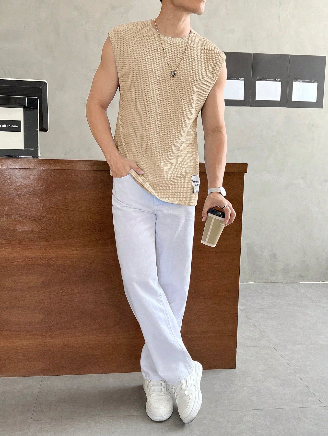 Camiseta Regata Masculina Casual Alças Largas Design Clean Camiseta Regata Masculina Casual Alças Largas Design Clean