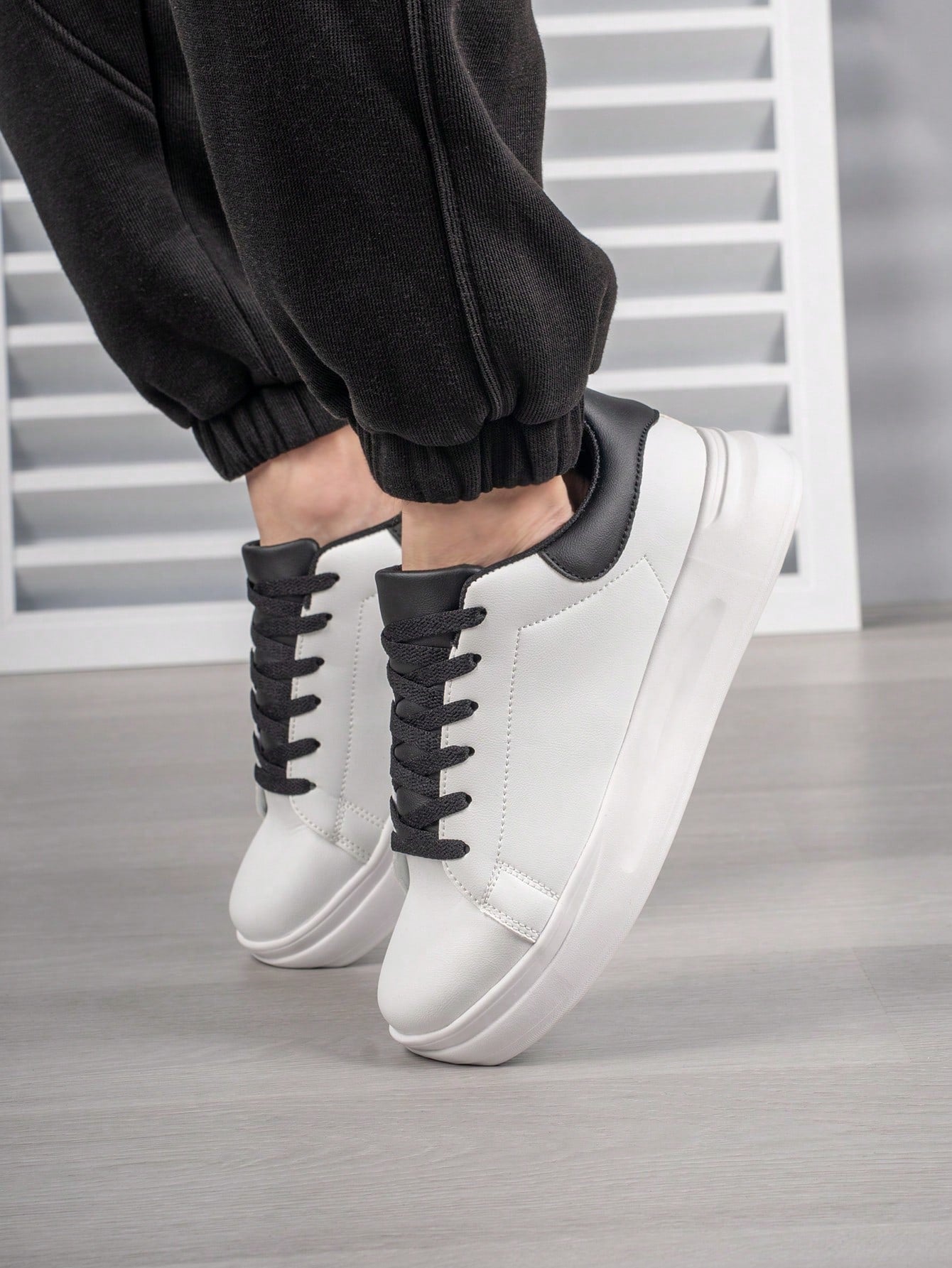 Tênis Masculino Casual Street Cano Baixo Leve e Moderno Tênis Masculino Casual Street Cano Baixo Leve e Moderno