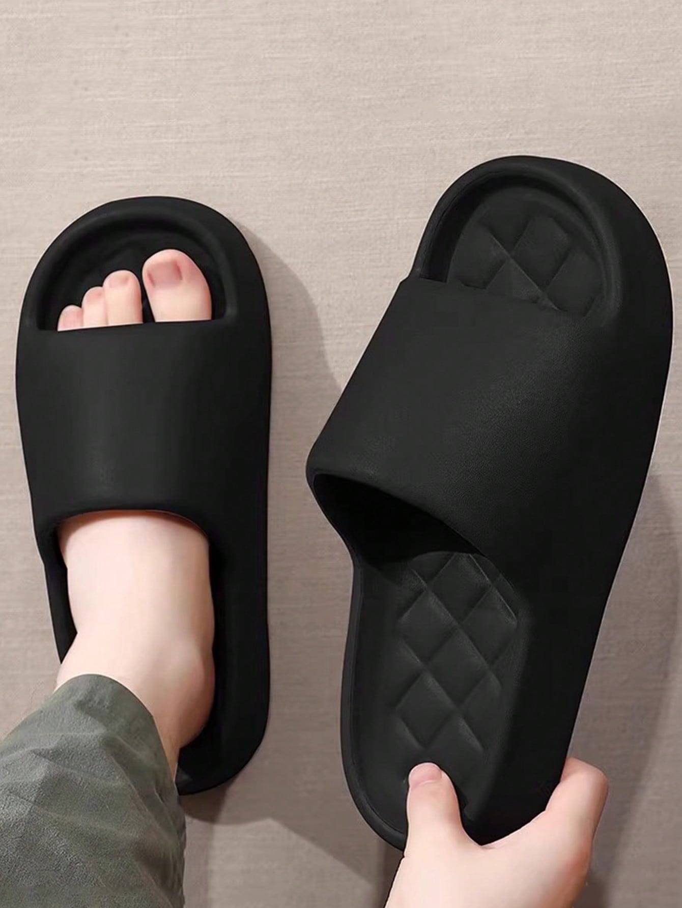 Chinelo Masculino Slide Solado Grosso Cruzado Antiderrapante Preto / 36 Chinelo Masculino Slide Solado Grosso Cruzado