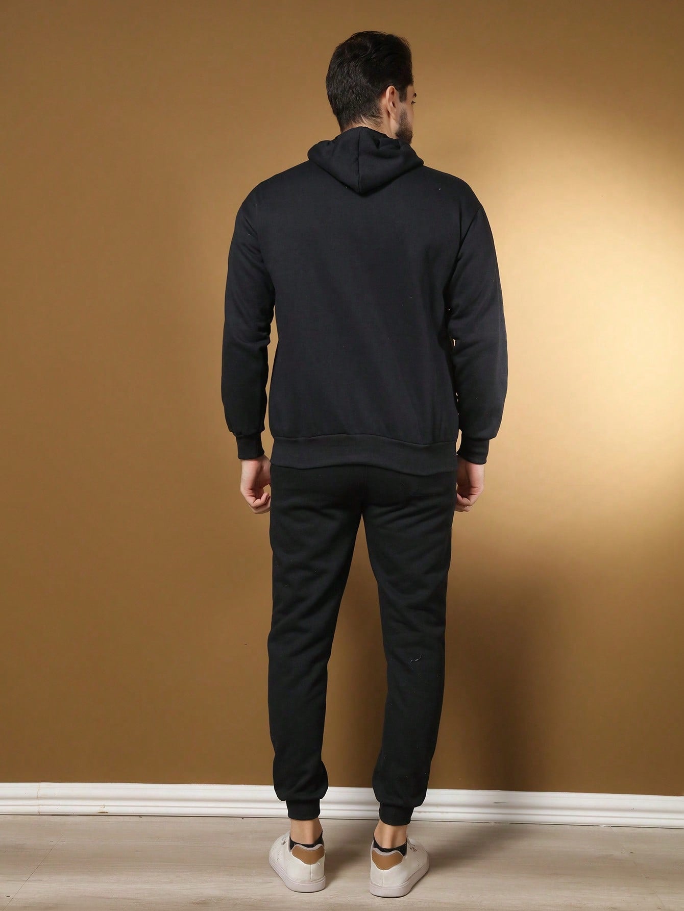 Conjunto Masculino Moletom Com Capuz E Calça Jogger Tradicional Conjunto Masculino Moletom Com Capuz E Calça Jogger