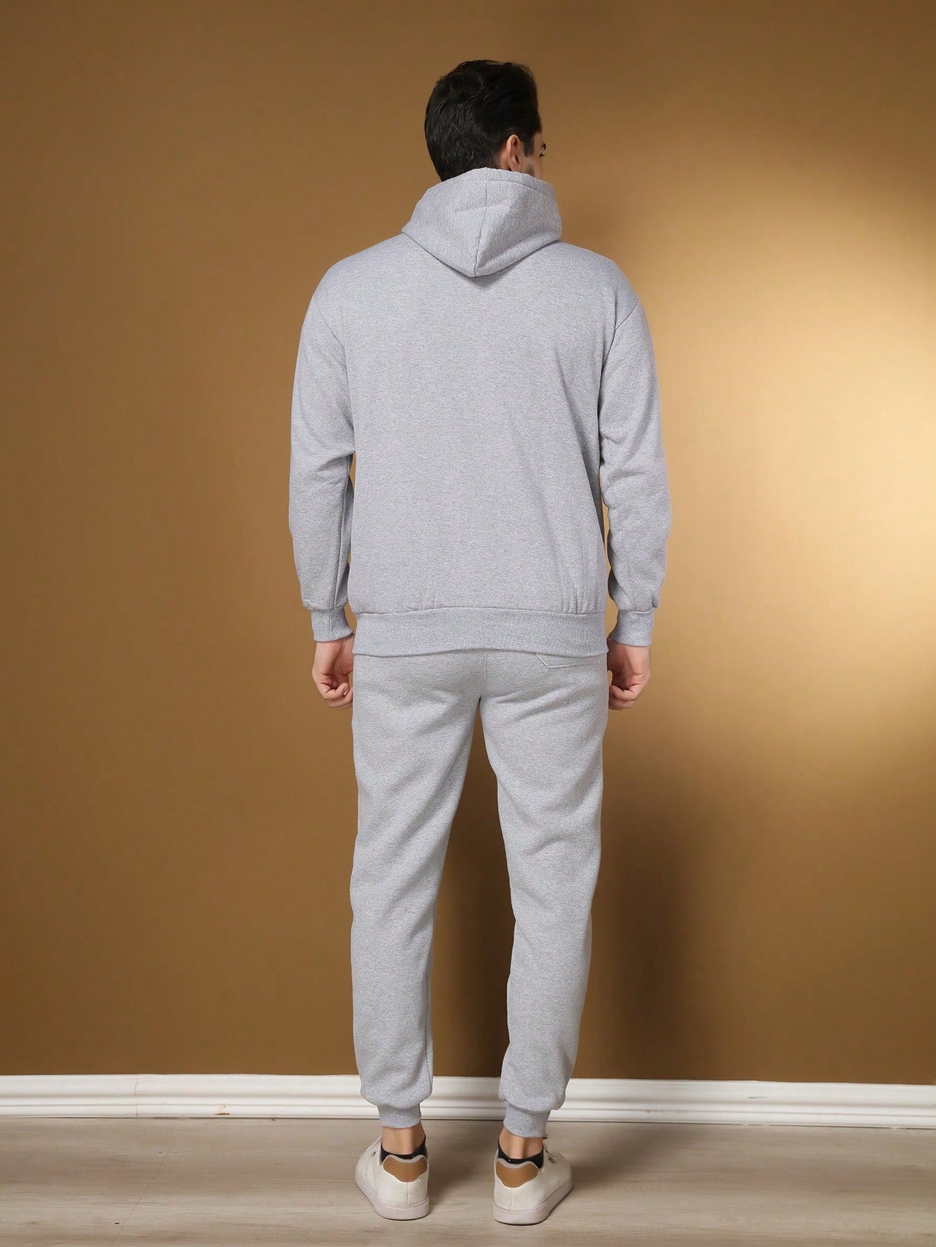 Conjunto Masculino Moletom Com Capuz E Calça Jogger Tradicional Conjunto Masculino Moletom Com Capuz E Calça Jogger