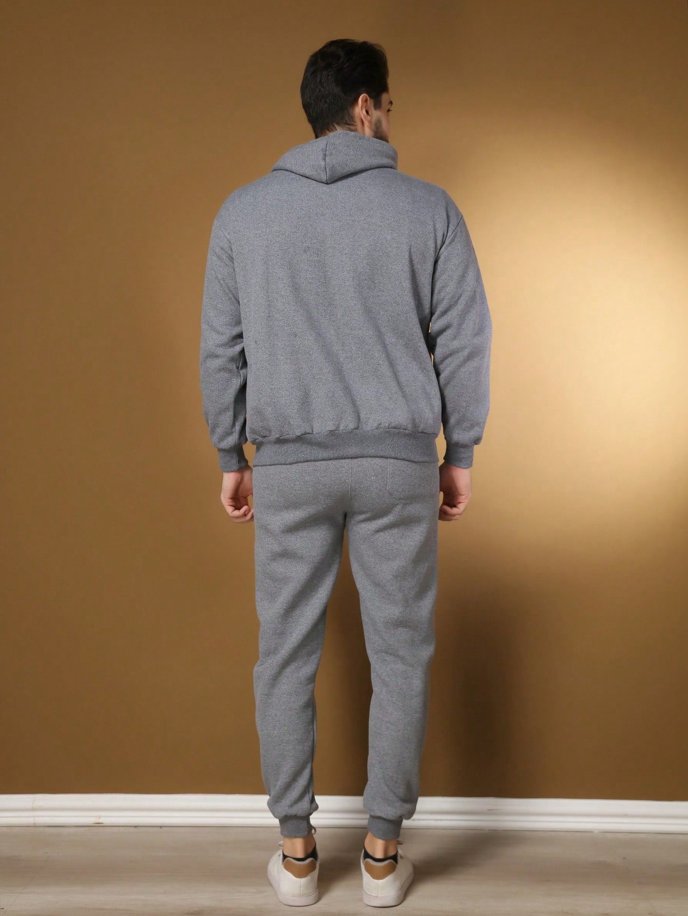 Conjunto Masculino Moletom Com Capuz E Calça Jogger Tradicional Conjunto Masculino Moletom Com Capuz E Calça Jogger