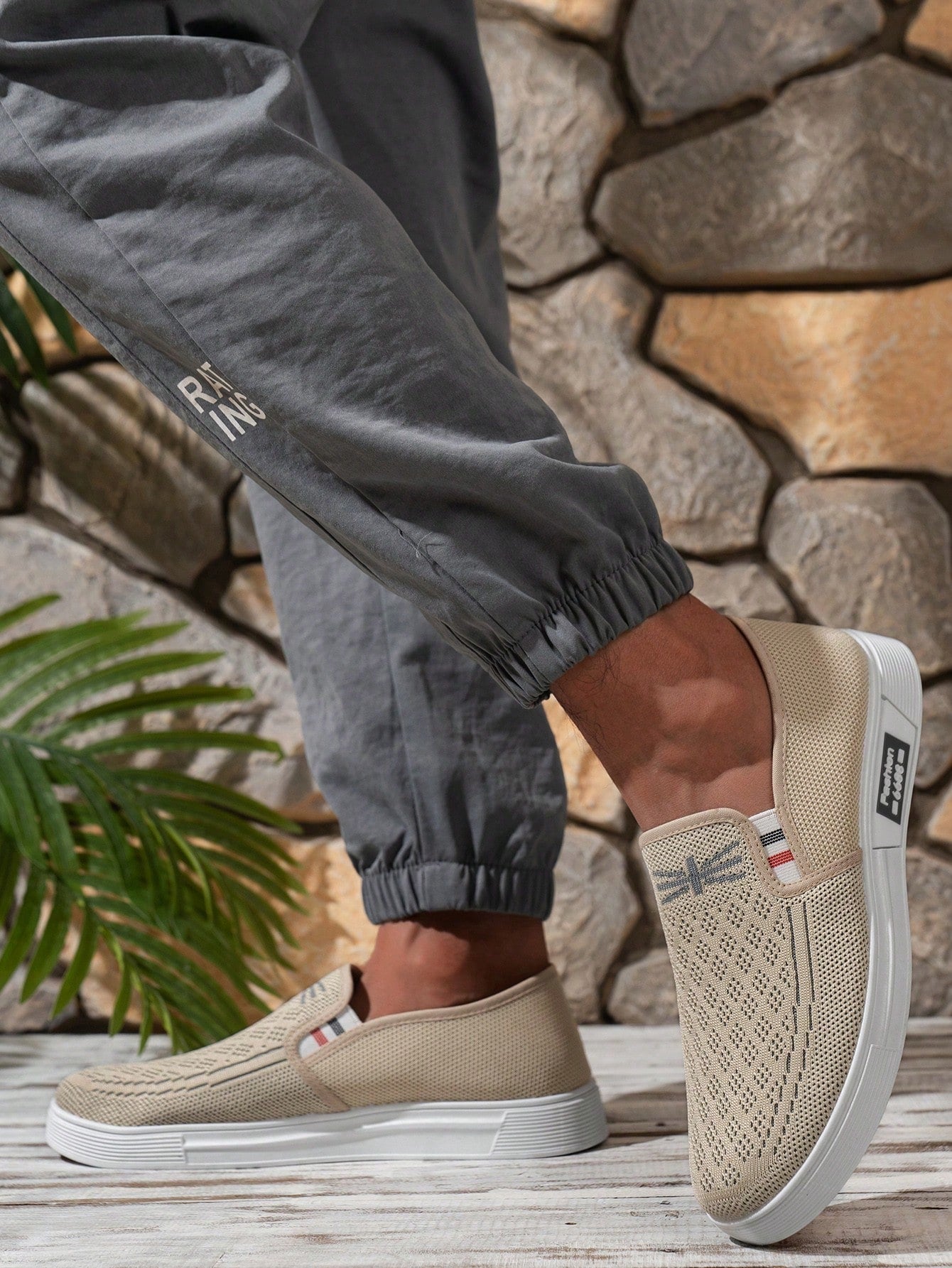 Tênis Masculino Slip-On Malha Respirável Leve Casual Caqui / 36 Tênis Masculino Slip-On Malha Respirável Leve Casual