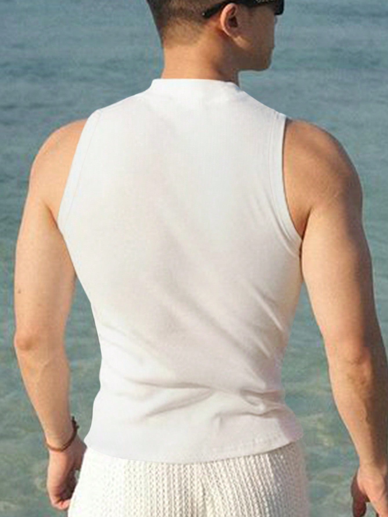 Camiseta Regata Masculina Gola Redonda Textura Canelada Camiseta Regata Masculina Gola Redonda Textura Canelada