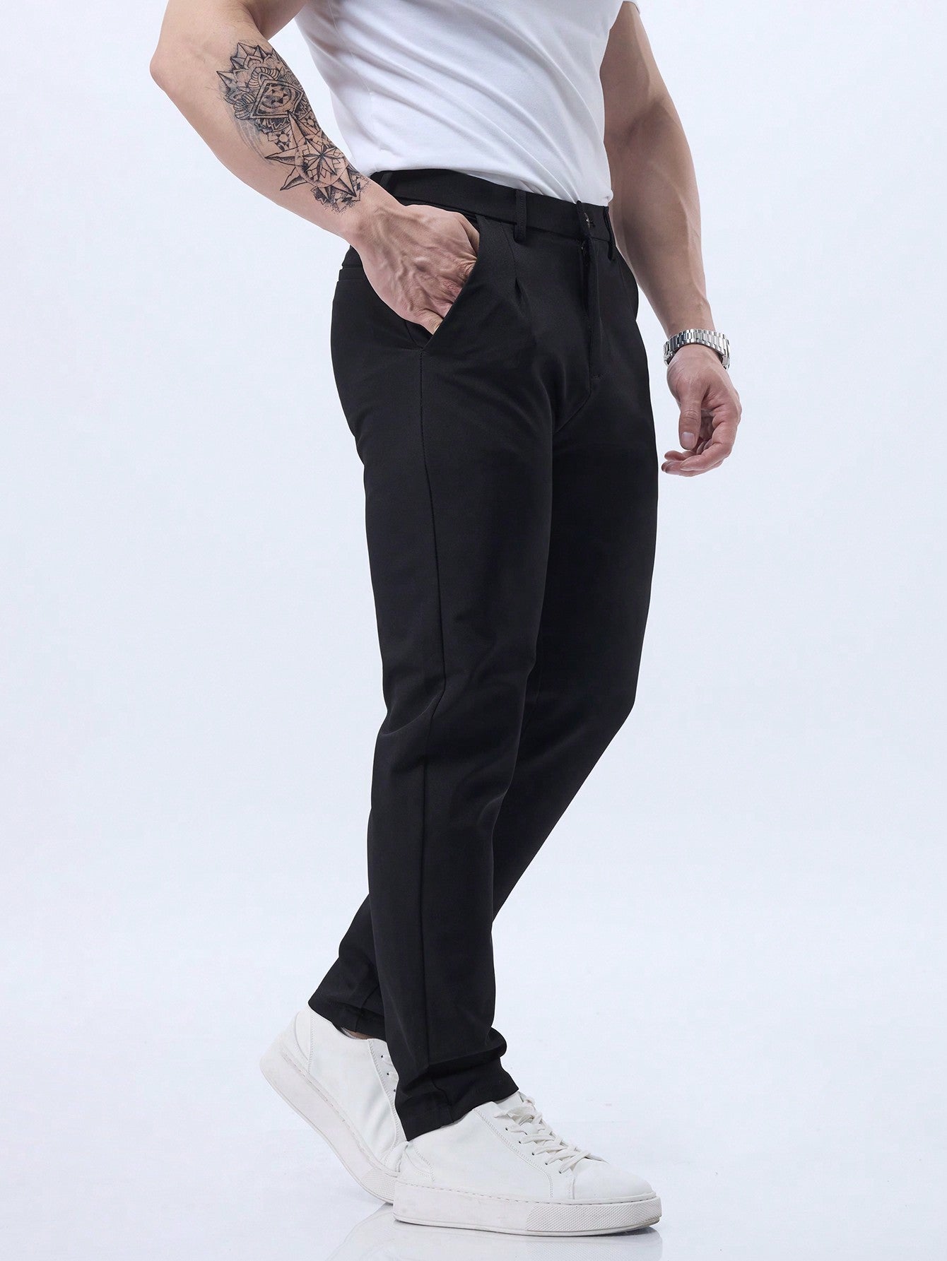 Calça Masculina Social Slim Fit Com Pregas Frontais E Cintura Alta Calça Masculina Social Slim Fit Com Pregas Frontais