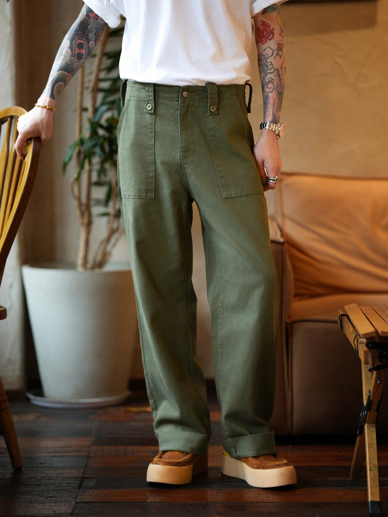 Calça Masculina Cargo Wide Leg Com Lavagem Vintage E Design Urbano Verde Militar / PP Calça Masculina Cargo Wide Leg