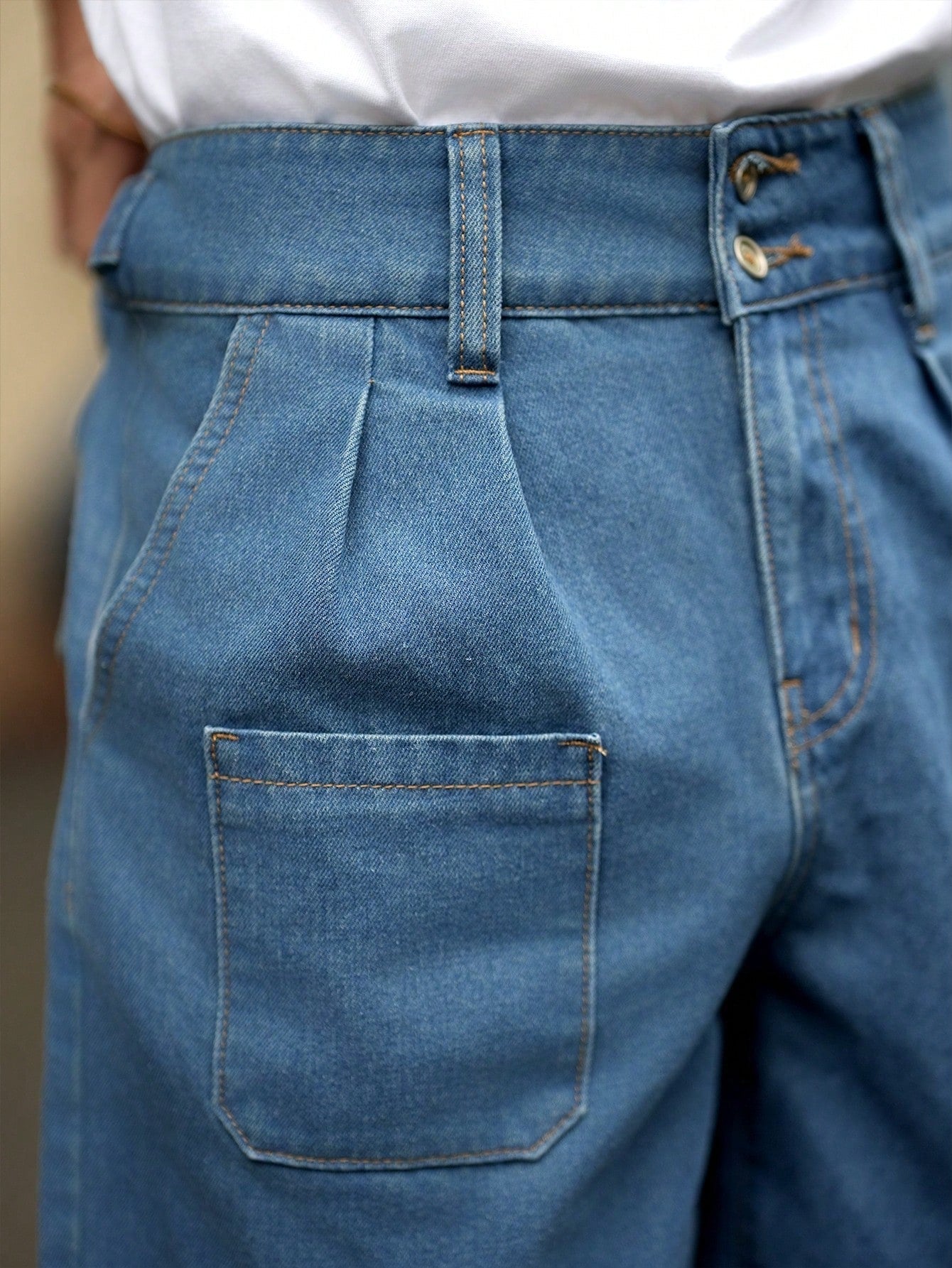 Bermuda Masculina Jeans Com Bolsos E Estilo Retrô Bermuda Masculina Jeans Com Bolsos E Estilo Retrô