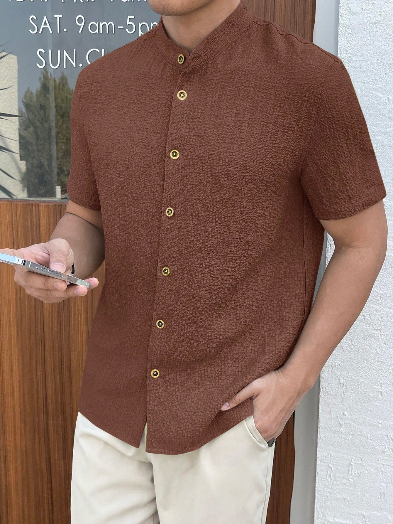 Camisa Masculina Gola Padre Botões Contrastantes Visual Moderno Camisa Masculina Gola Padre Botões Contrastantes Visual