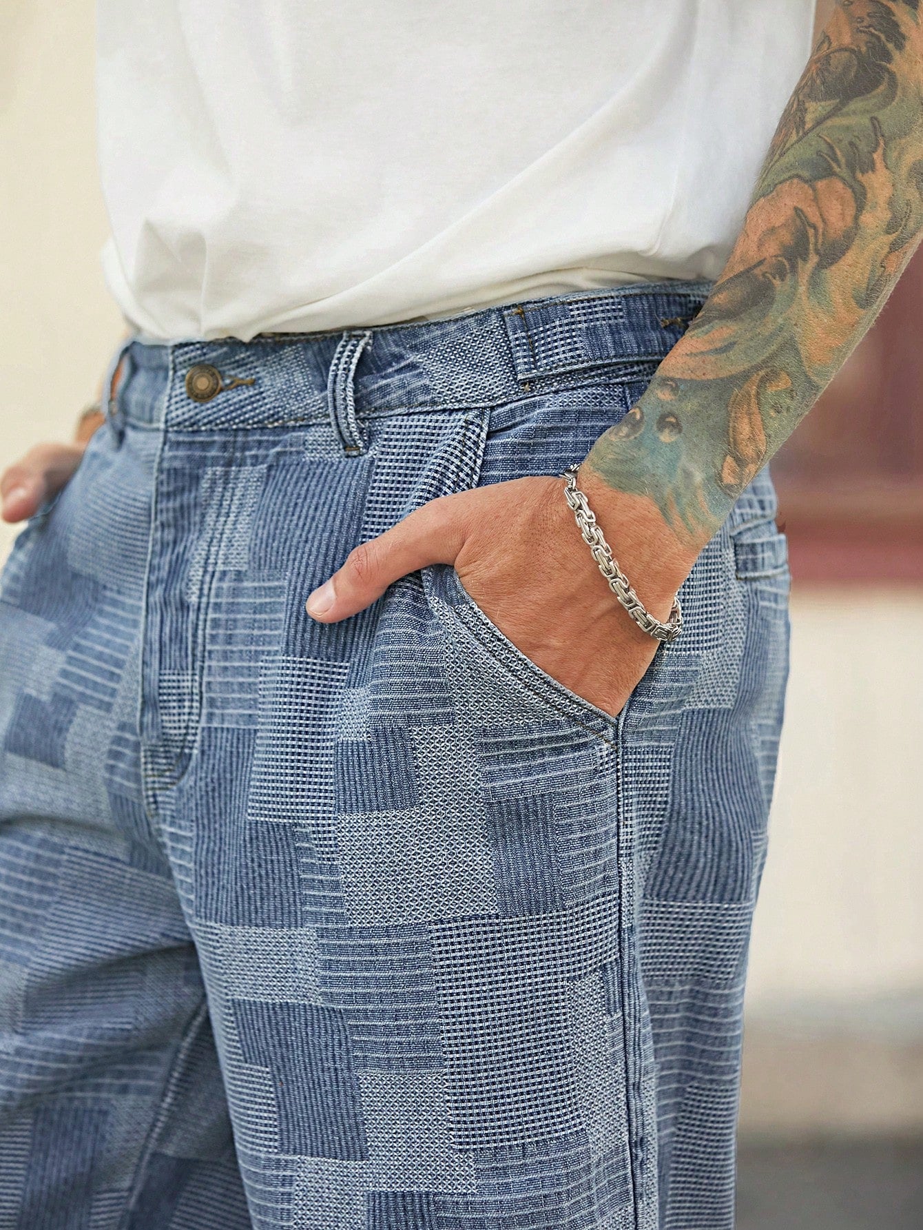 Bermuda Masculina Jeans Estilo Patchwork Moderno Bermuda Masculina Jeans Destroyed Estilo Urbano Despojado