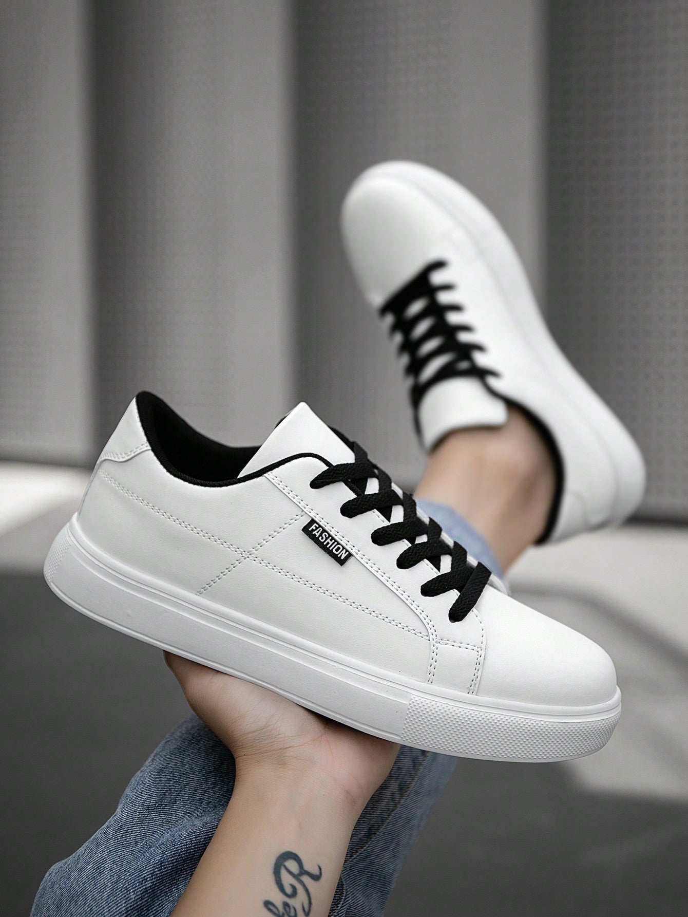 Tênis Masculino Estilo Street Casual Com Cadarço Contraste Tênis Masculino Estilo Street Casual Com Cadarço Contraste