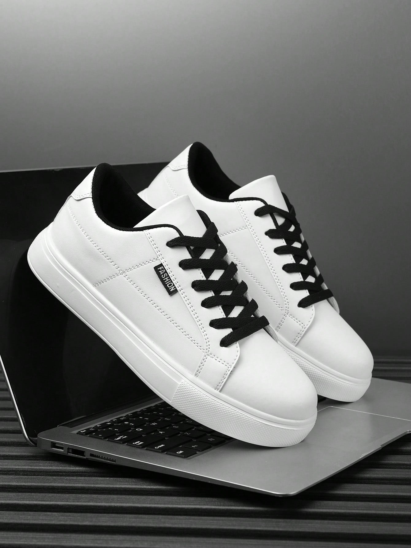 Tênis Masculino Estilo Street Casual Com Cadarço Contraste Tênis Masculino Estilo Street Casual Com Cadarço Contraste