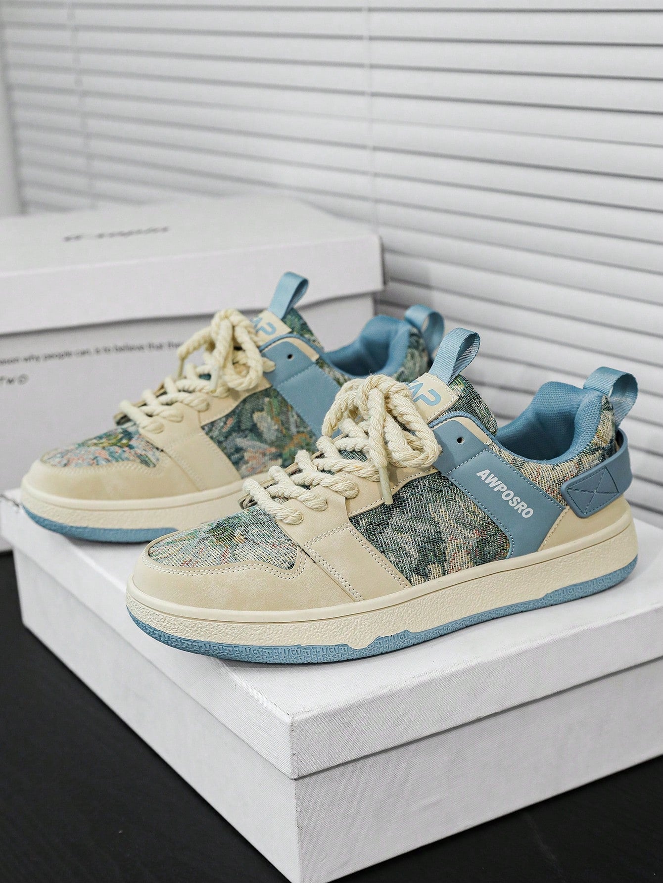 Tênis Masculino Estilo Street Cadarço Grosso e Design Moderno Bege / 36 Tênis Masculino Estilo Street Cadarço Grosso e
