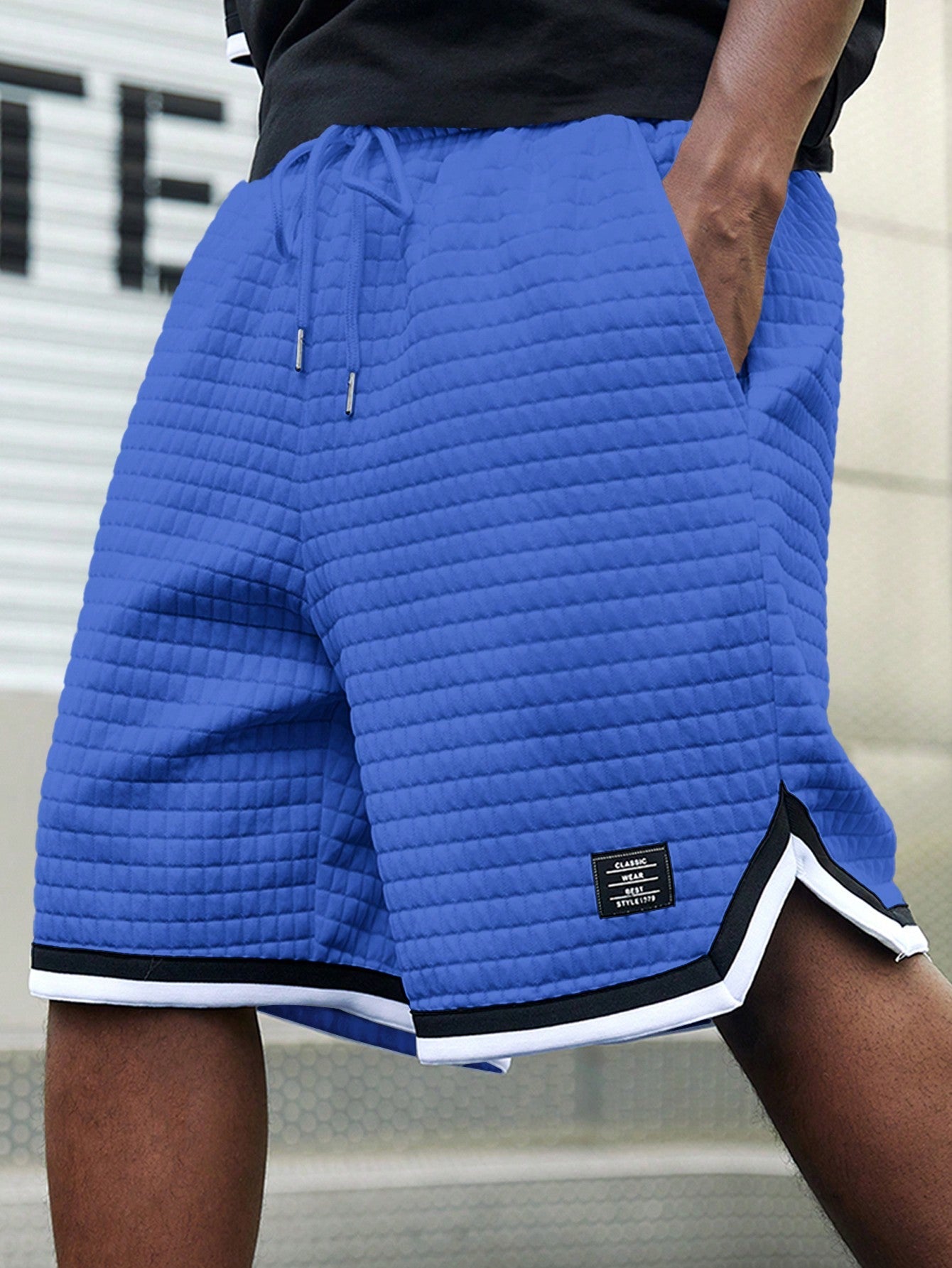 Shorts Masculino Matelassê Cós Ajustável E Detalhes Contrastantes Azul Royal / PP Shorts Masculino Matelassê Cós