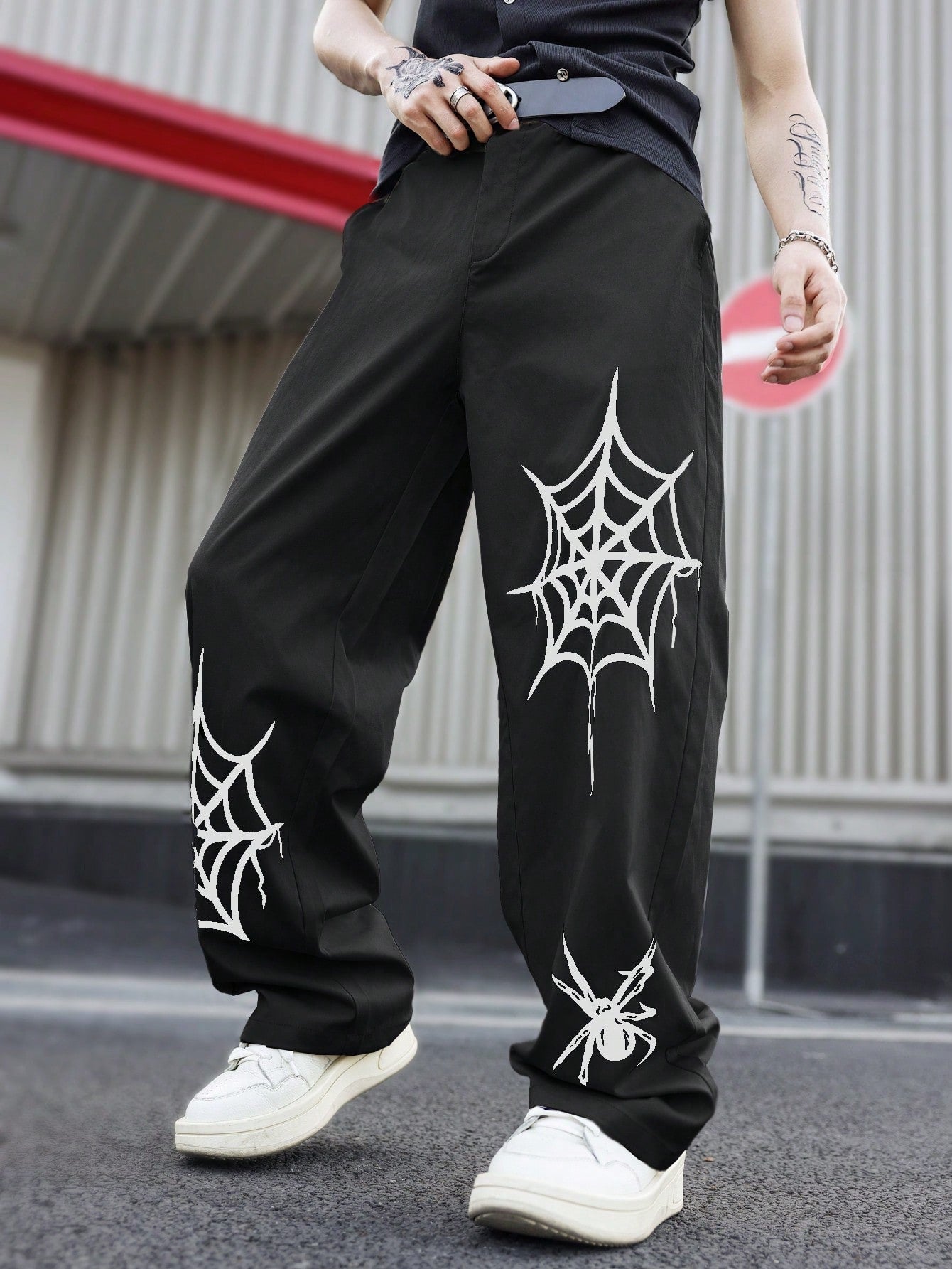 Calça Masculina Reta Com Estampa Aranha E Bolsos Funcionais Calça Masculina Cargo Solta Estampa Camuflada Bolsos