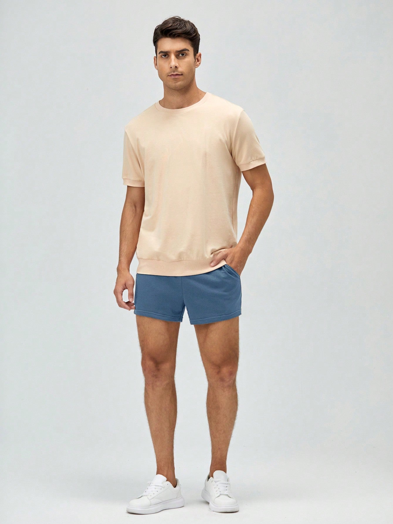 Shorts Masculino Moletom Básico Com Cordão Ajustável Corte Solto Shorts Masculino Moletom Básico Com Cordão Ajustável