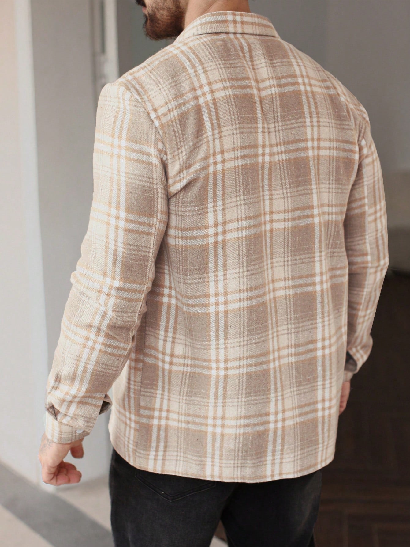 Moletom Masculino Xadrez Estilo Shacket Com Bolsos Utilitários Moletom Masculino Xadrez Estilo Shacket Com Bolsos