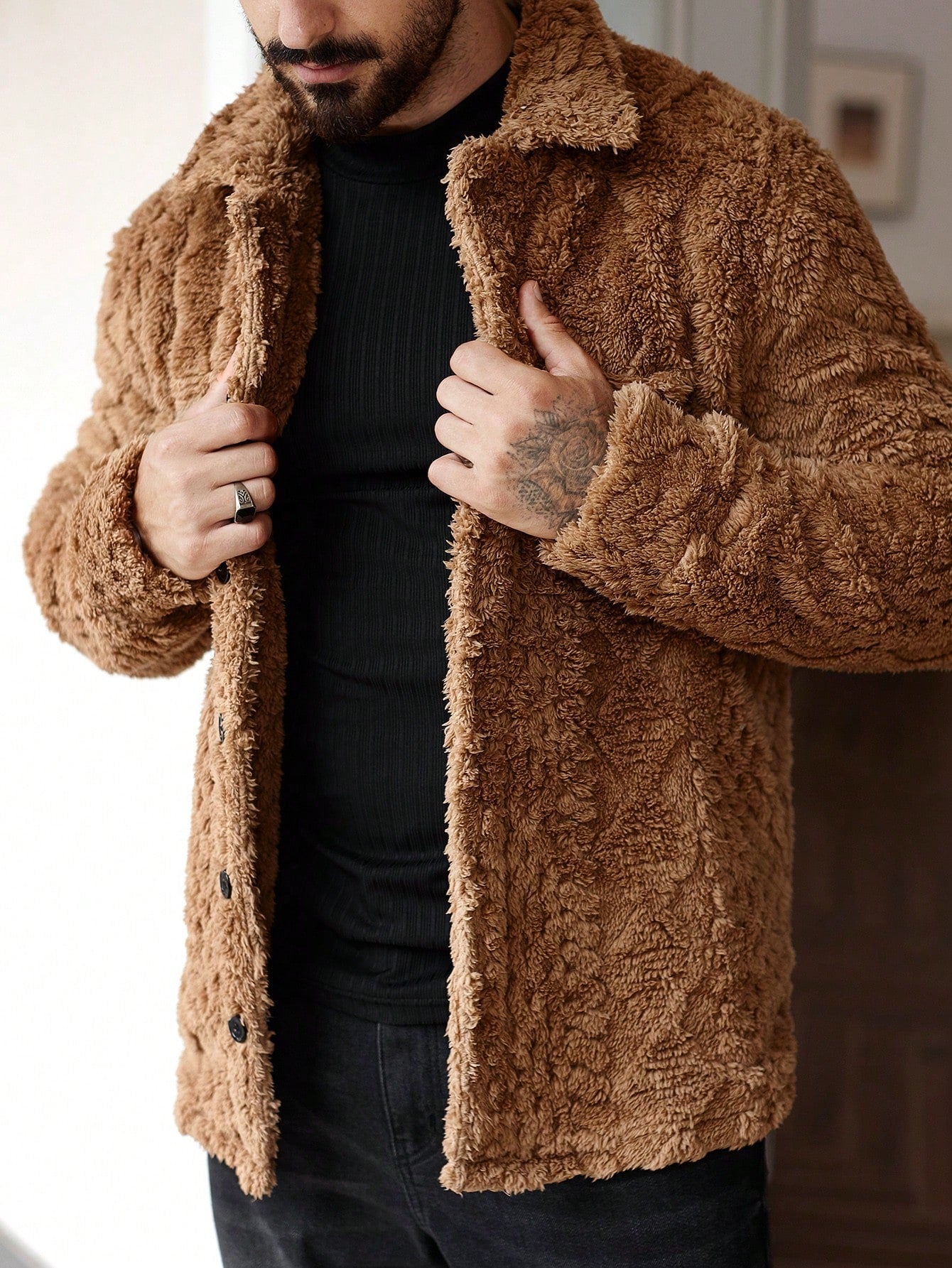 Moletom Masculino Peluciado Com Botões E Bolsos Moletom Masculino Peluciado Com Botões E Bolsos