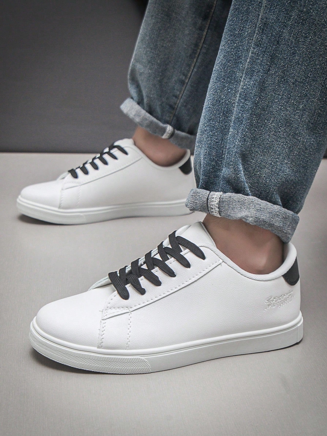 Tênis Masculino Casual Conforto com Cadarço Contrastante Tênis Masculino Casual Conforto com Cadarço Contrastante