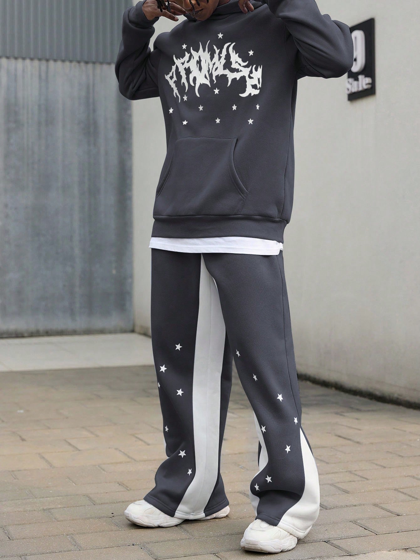 Conjunto Masculino Moletom Estampa Lettering E Calça Listrada Com Estrela Conjunto Masculino Moletom Estampa Lettering