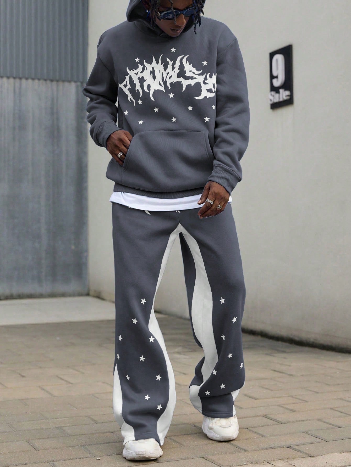 Conjunto Masculino Moletom Estampa Lettering E Calça Listrada Com Estrela Conjunto Masculino Moletom Estampa Lettering