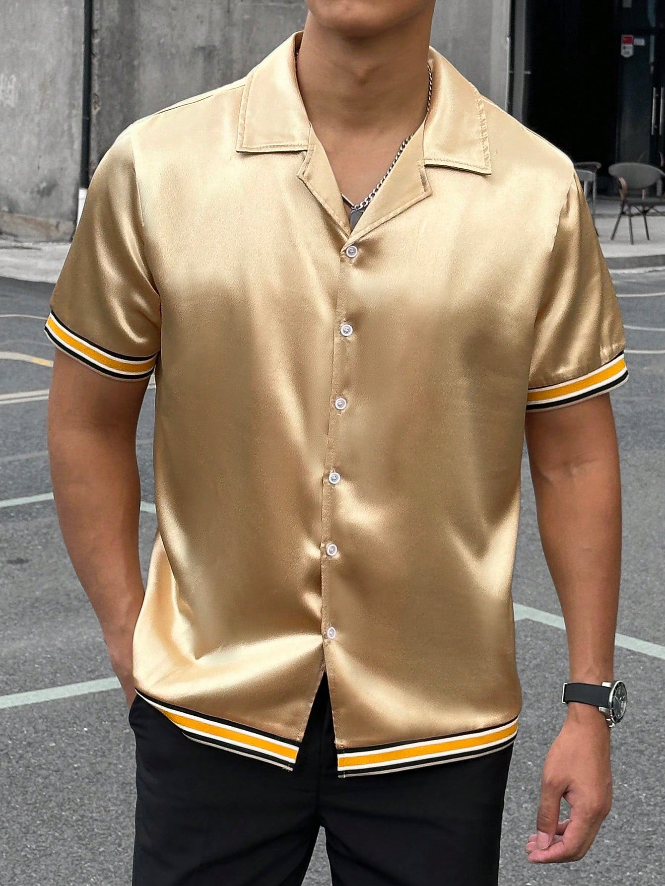 Camisa Masculina De Botão Acetinada Detalhes Listrados Dourado / PP Camisa Masculina De Botão Acetinada Detalhes