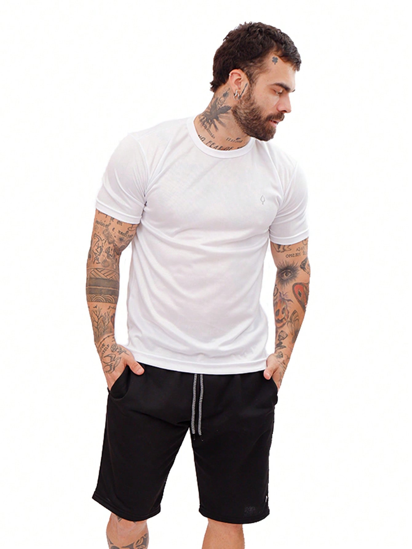 Bermuda Masculina Em Moletom Leve Com Cintura Ajustável Bermuda Masculina Em Moletom Leve Com Cintura Ajustável