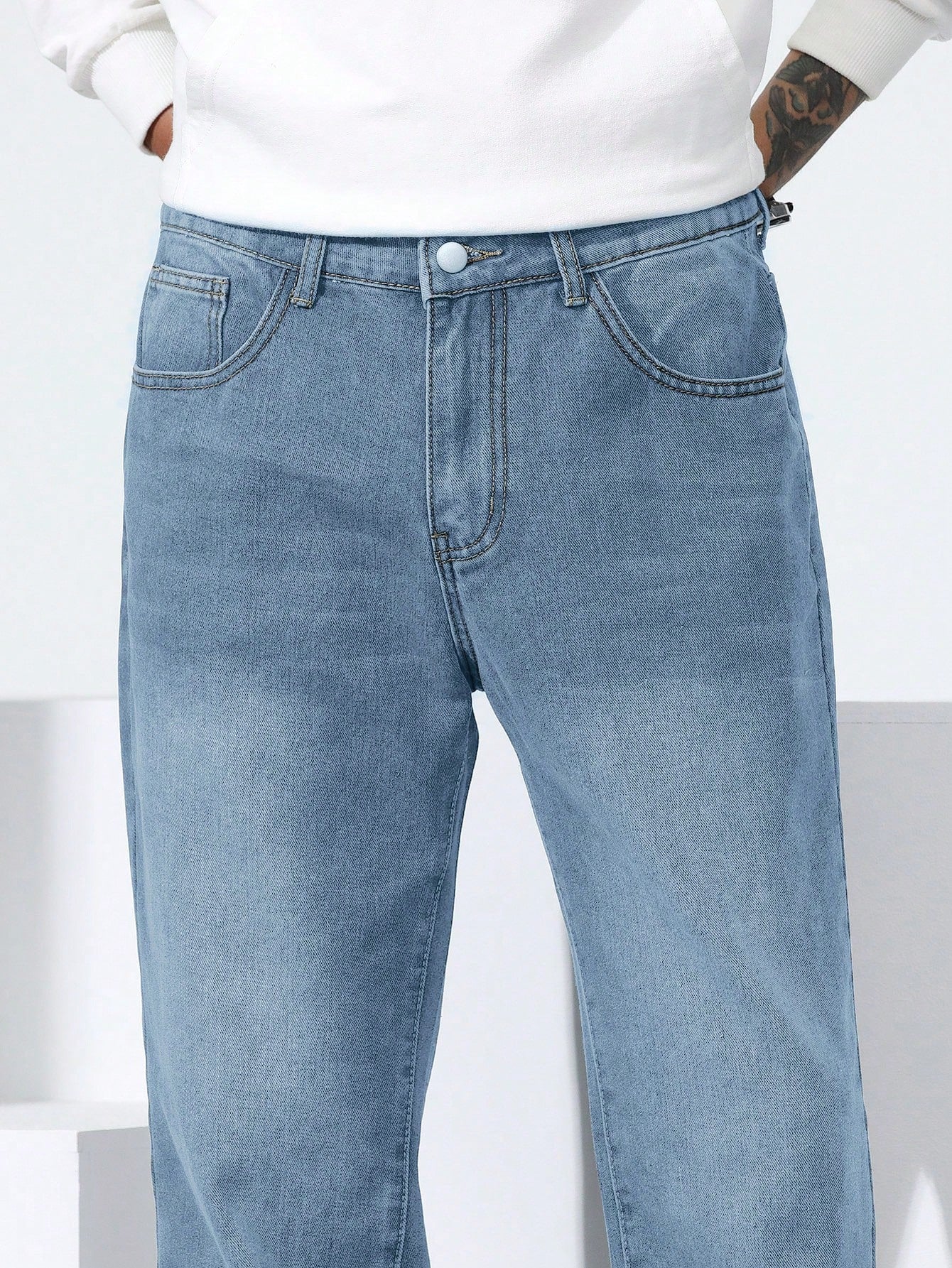 Calça Masculina Jeans Reta Com Caimento Solto E Bolsos Funcionais Calça Masculina Jeans Reta Com Caimento Solto E