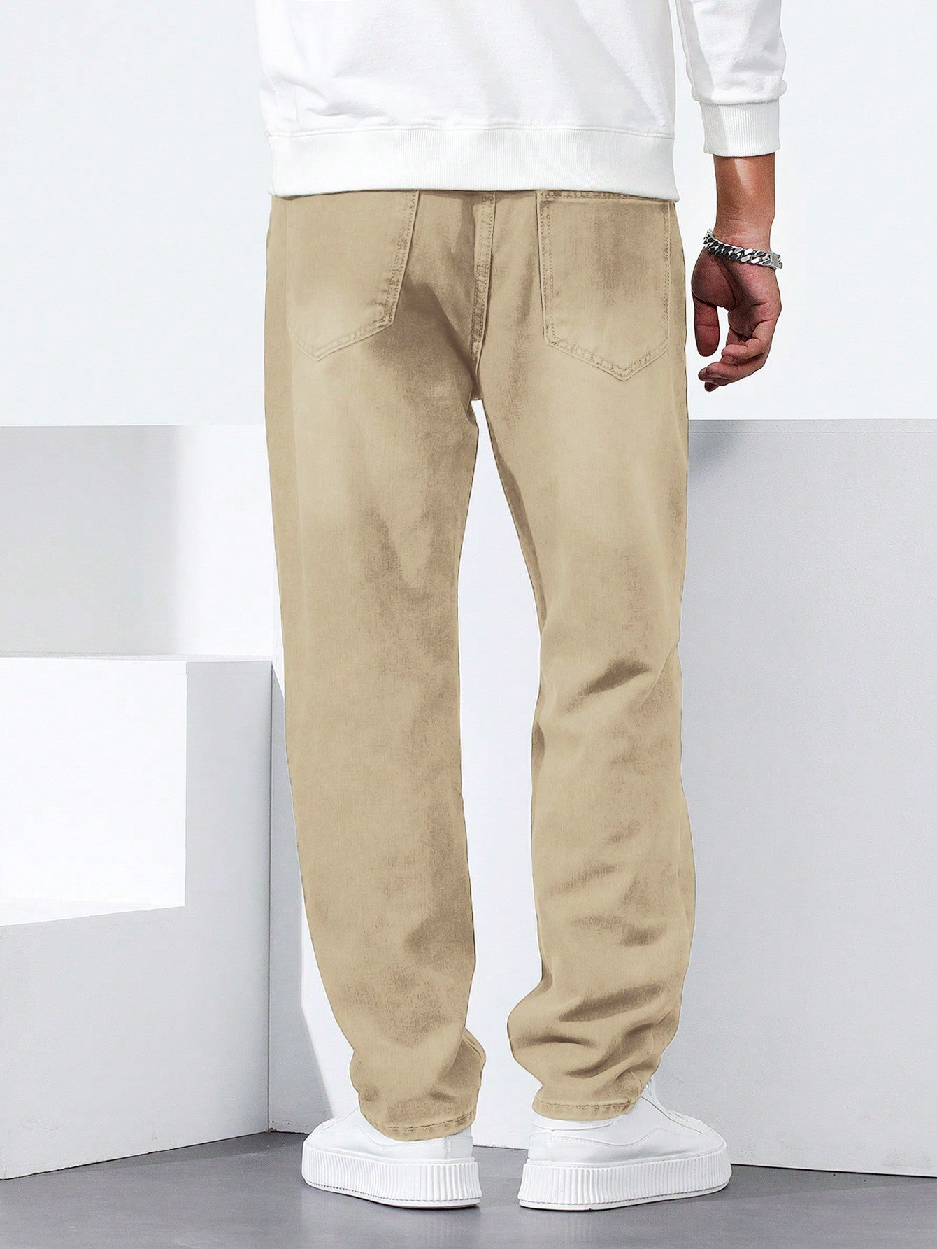 Calça Masculina Jeans Reta Com Caimento Solto E Bolsos Funcionais Calça Masculina Jeans Reta Com Caimento Solto E