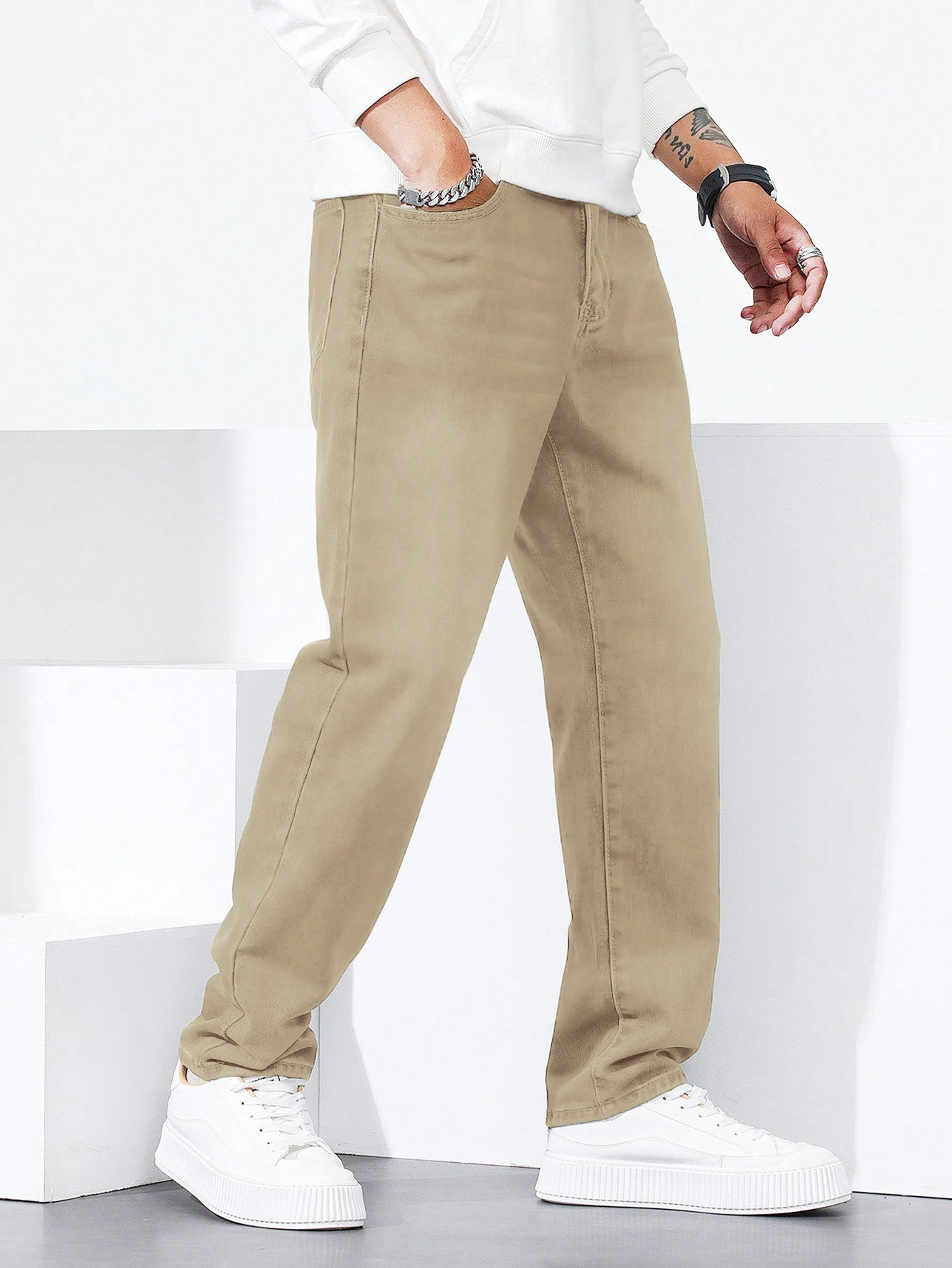 Calça Masculina Jeans Reta Com Caimento Solto E Bolsos Funcionais Calça Masculina Jeans Reta Com Caimento Solto E