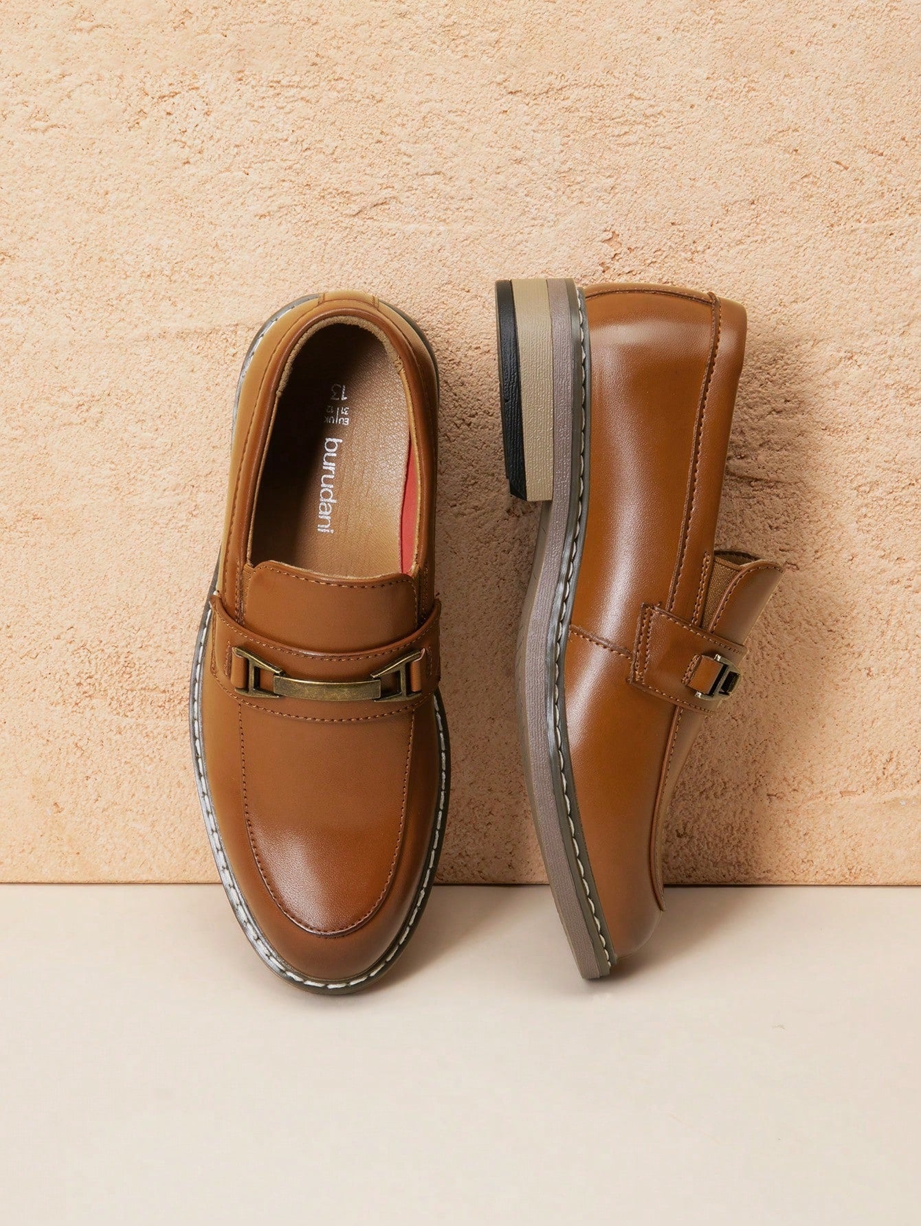 Sapato Masculino Loafer Casual Elegante Com Fivela Decorativa Sapato Masculino Loafer Casual Elegante Com Fivela