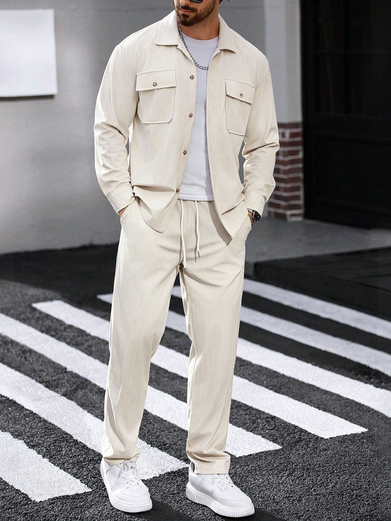 Conjunto Masculino Camisa Workwear E Calça De Veludo Cotelê Bege / PP Conjunto Masculino Camisa Workwear E Calça De