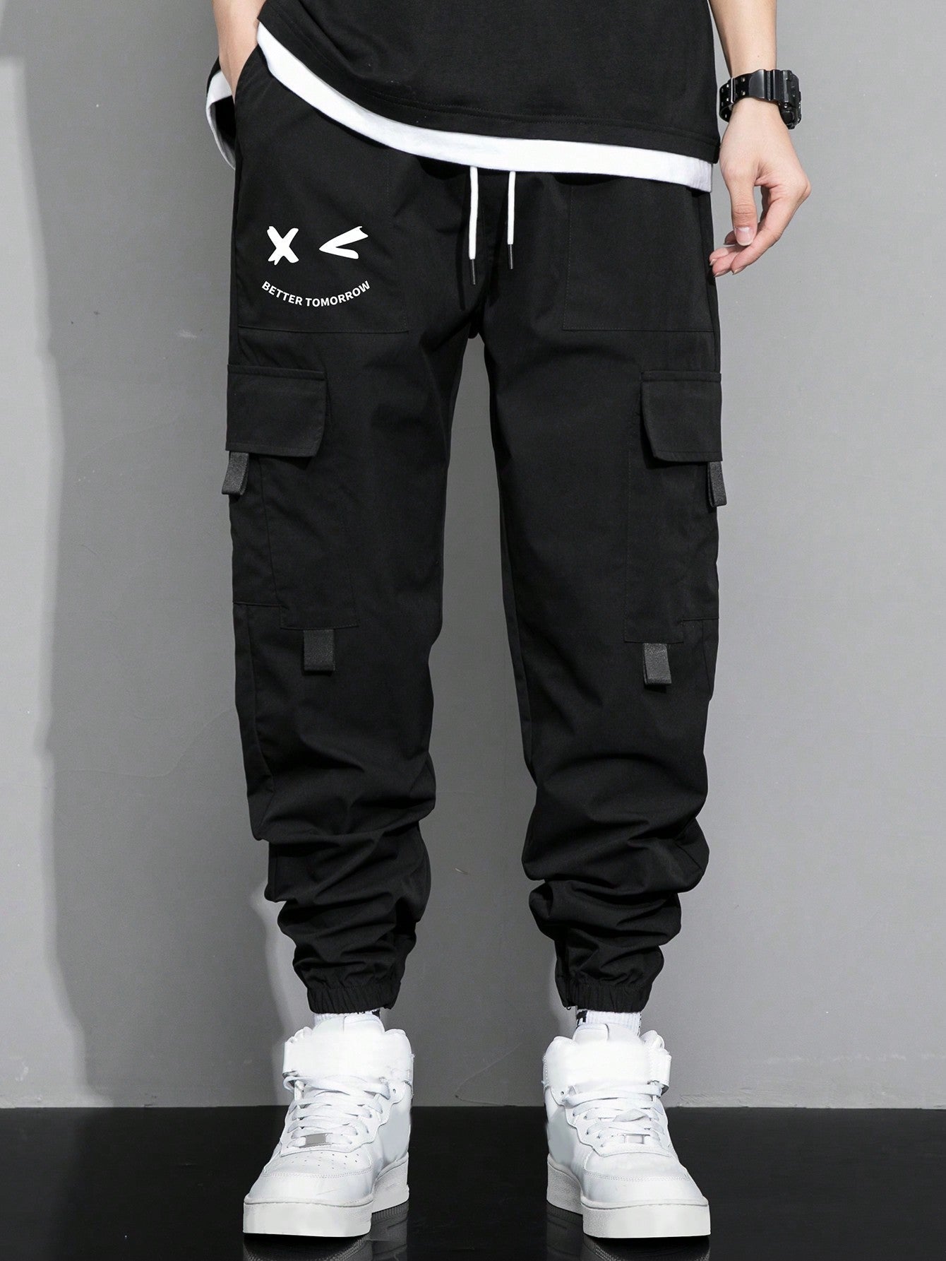 Calça Masculina Cargo Solta Estampa Cartoon E Bolsos Sobrepostos Preto / PP Calça Masculina Cargo Solta Estampa Cartoon