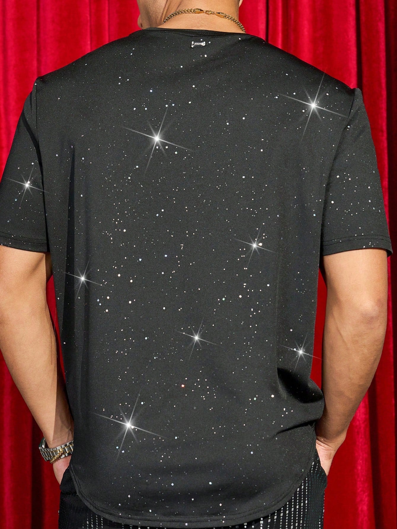 Camiseta Masculina Slim Estampa De Estrelas Brilho Camiseta Masculina Slim Estampa De Estrelas Brilho