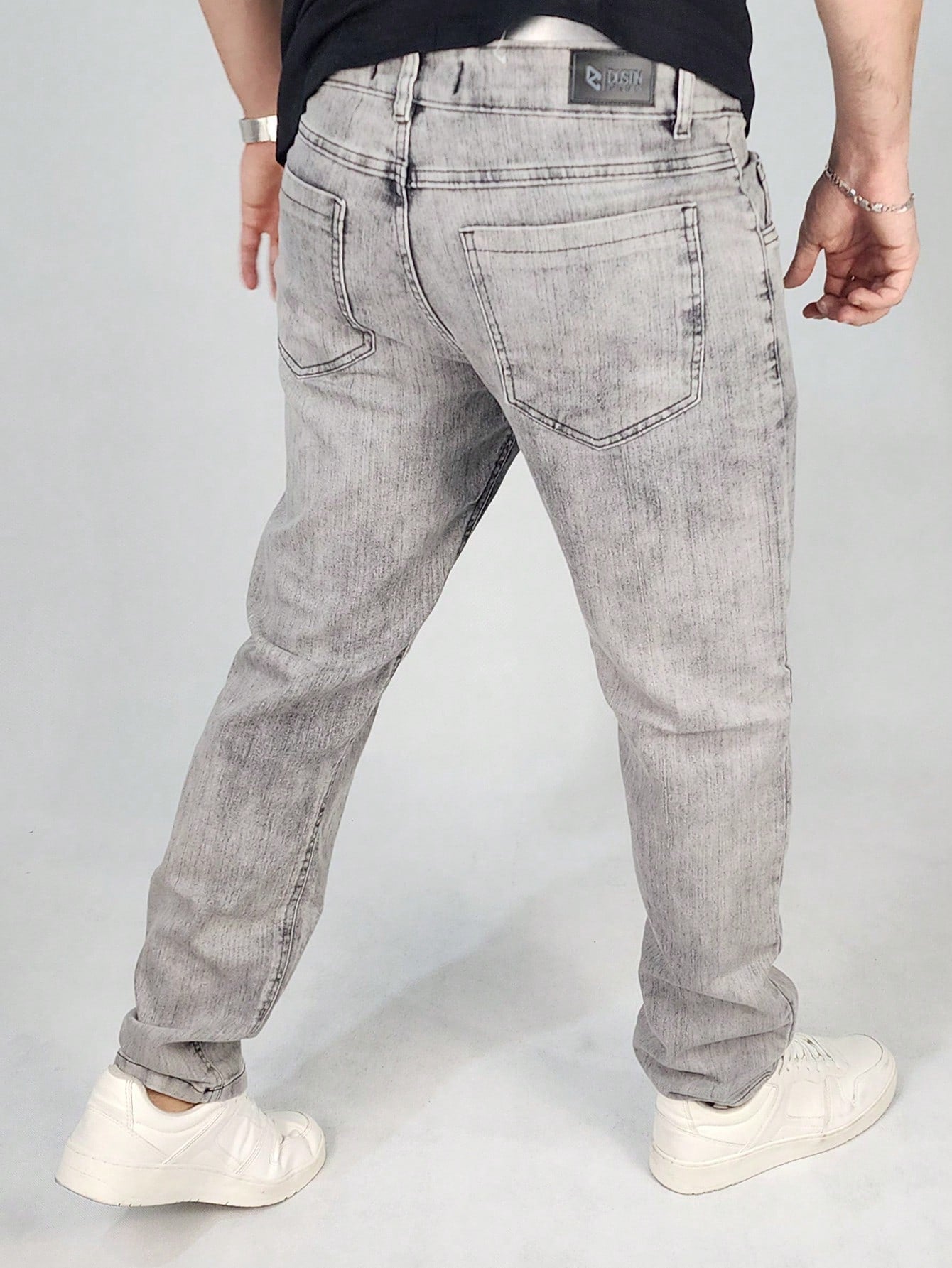 Calça Masculina Jeans Slim Fit Cintura Tradicional E Bolsos Funcionais Calça Masculina Jeans Slim Fit Cintura