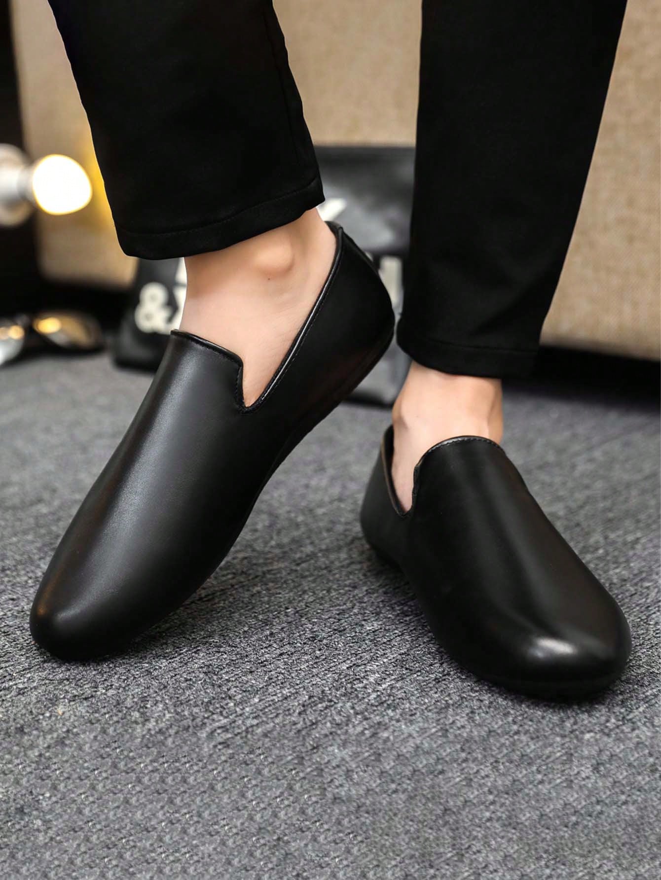 Sapato Masculino Slip-On Minimalista Estilo Elegante Sapato Masculino Slip-On Minimalista Estilo Elegante