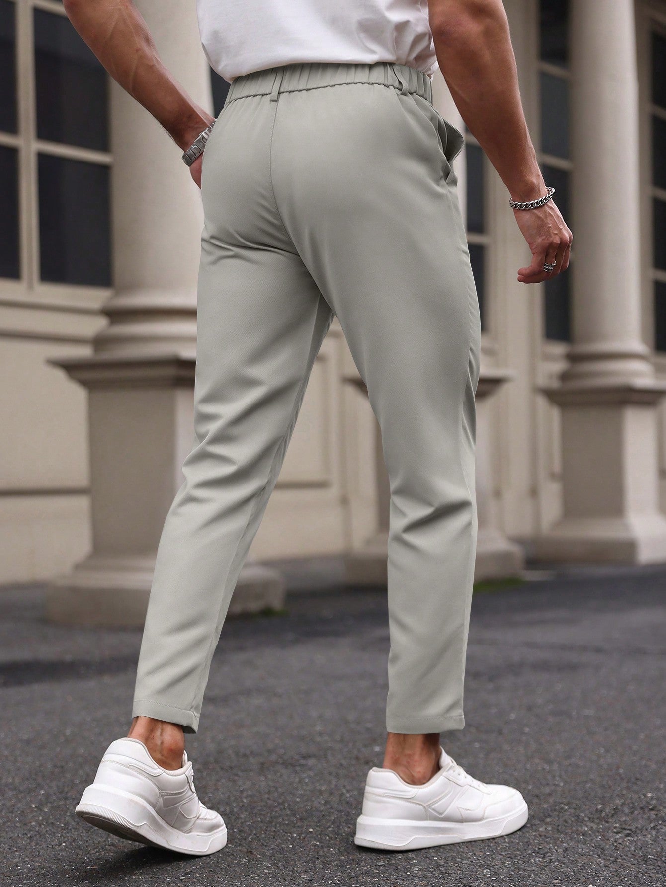 Calça Masculina Social Slim Fit Com Corte Moderno E Bolsos Calça Masculina Social Slim Fit Com Corte Moderno E Bolsos