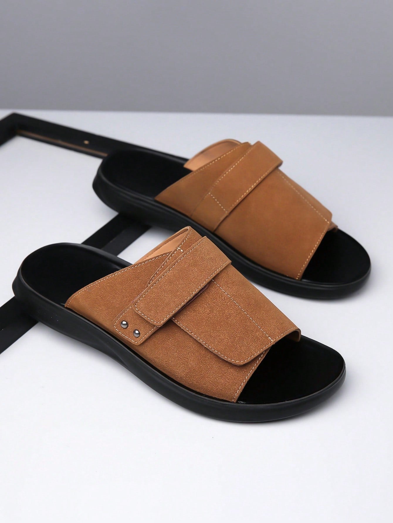 Chinelo Masculino Slide Confortável Para Praia E Academia Chinelo Masculino Slide Confortável Para Praia E Academia