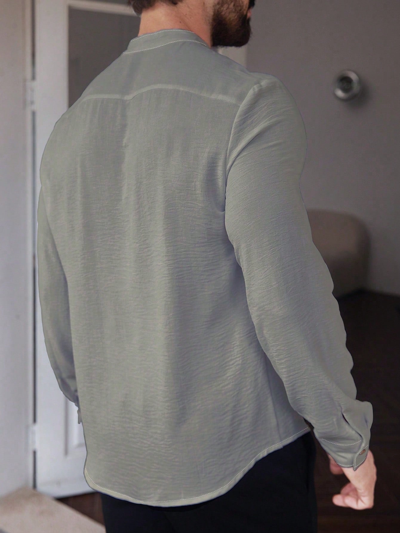 Camisa Masculina Gola Padre Botões Tecido Leve Camisa Masculina Gola Padre Botões Tecido Leve