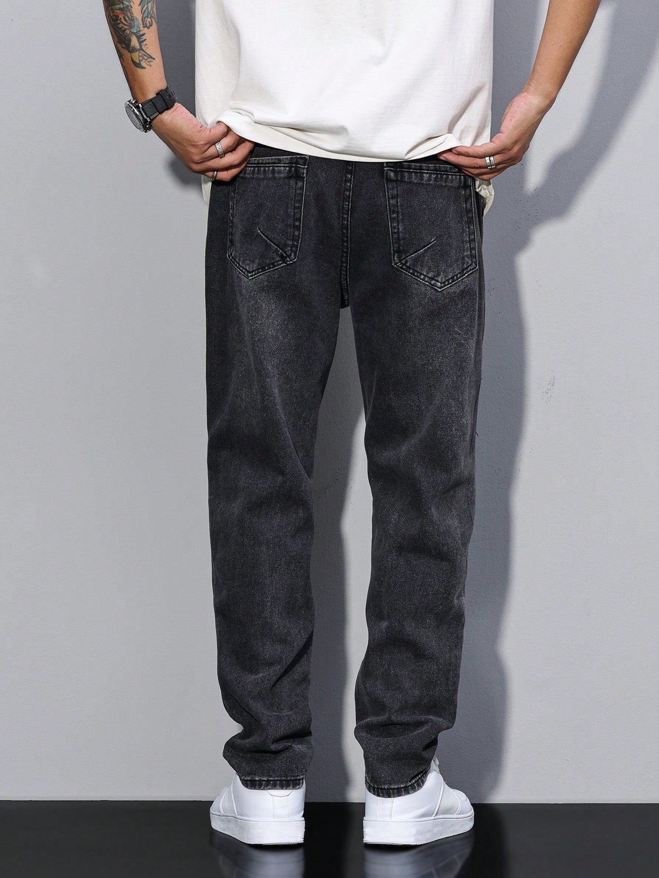 Calça Masculina Jeans Com Rasgos Discretos E Design Casual Despojado Calça Masculina Jeans Com Rasgos Discretos E