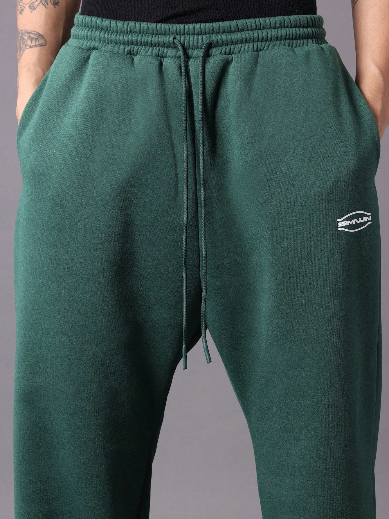 Conjunto Masculino Moletom Com Capuz E Calça Jogger Básica Conjunto Masculino Moletom Com Capuz E Calça Jogger Básica