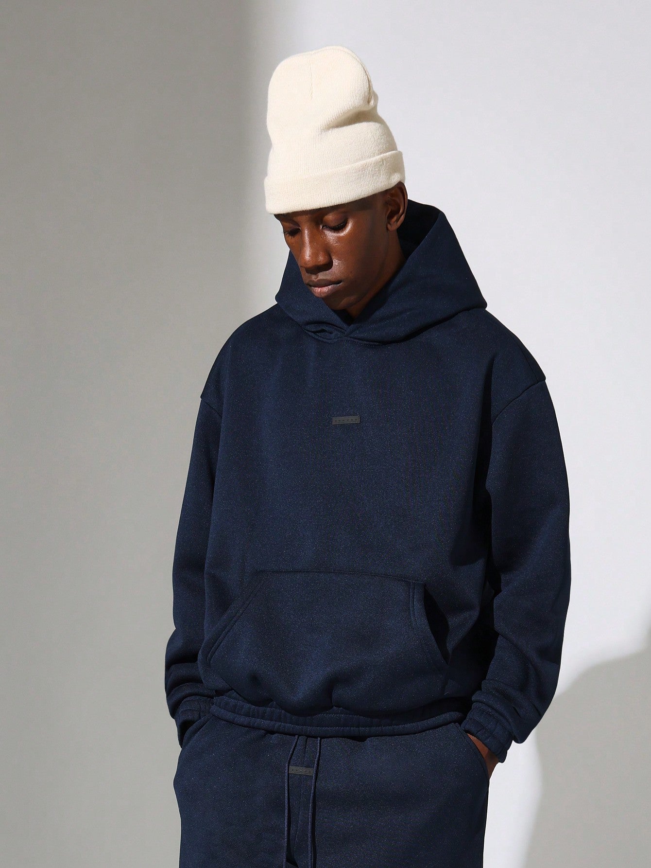 Conjunto Masculino Moletom Ajustado Com Capuz E Calça Jogger Com Cordão Conjunto Masculino Moletom Ajustado Com Capuz E