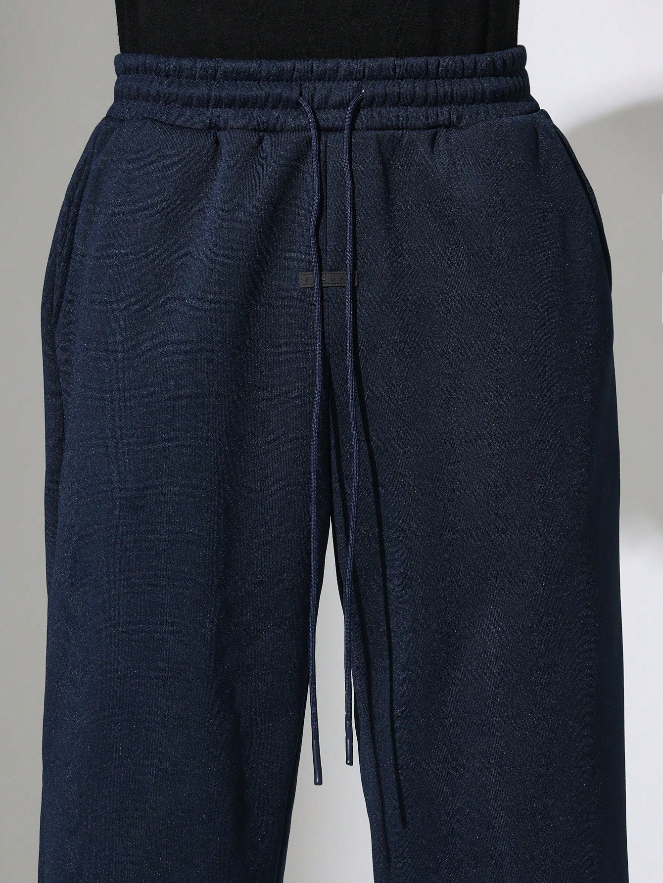 Conjunto Masculino Moletom Ajustado Com Capuz E Calça Jogger Com Cordão Conjunto Masculino Moletom Ajustado Com Capuz E