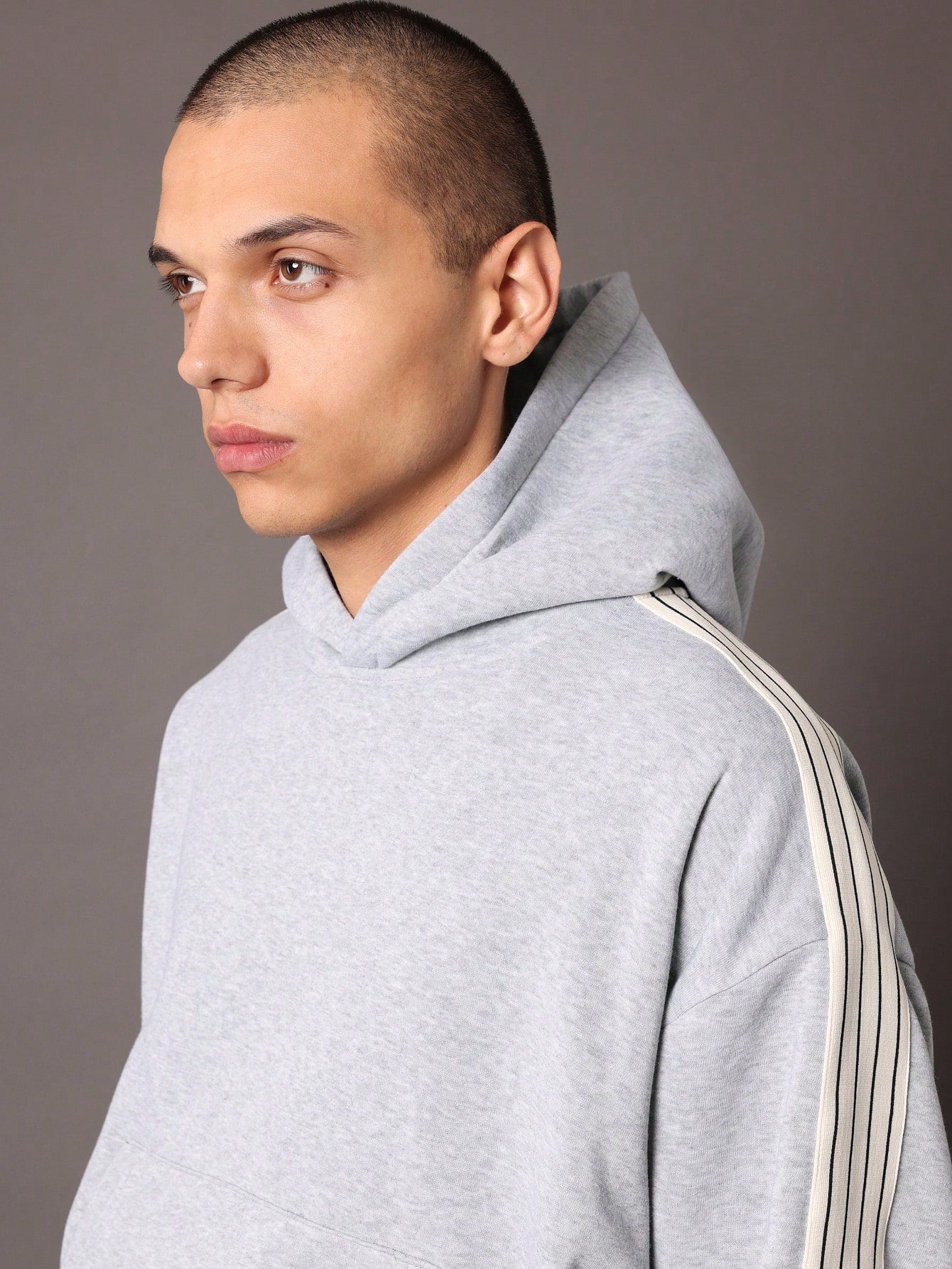 Conjunto Masculino Moletom Com Capuz E Calça Jogger Faixa Lateral Conjunto Masculino Moletom Com Capuz E Calça Jogger