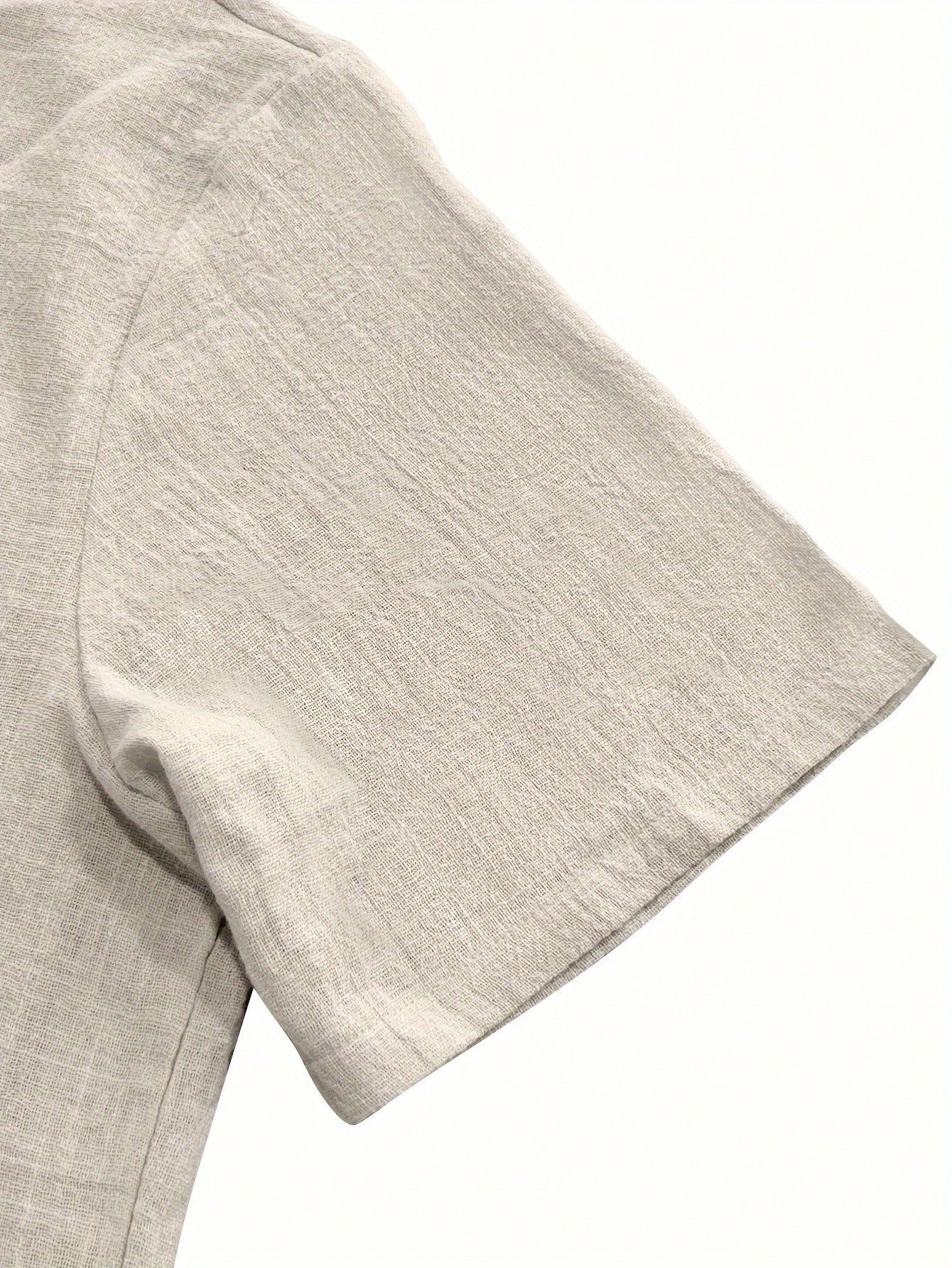 Camisa Masculina Gola Padre Botões Laterais Caimento Leve Camisa Masculina Gola Padre Botões Laterais Caimento Leve