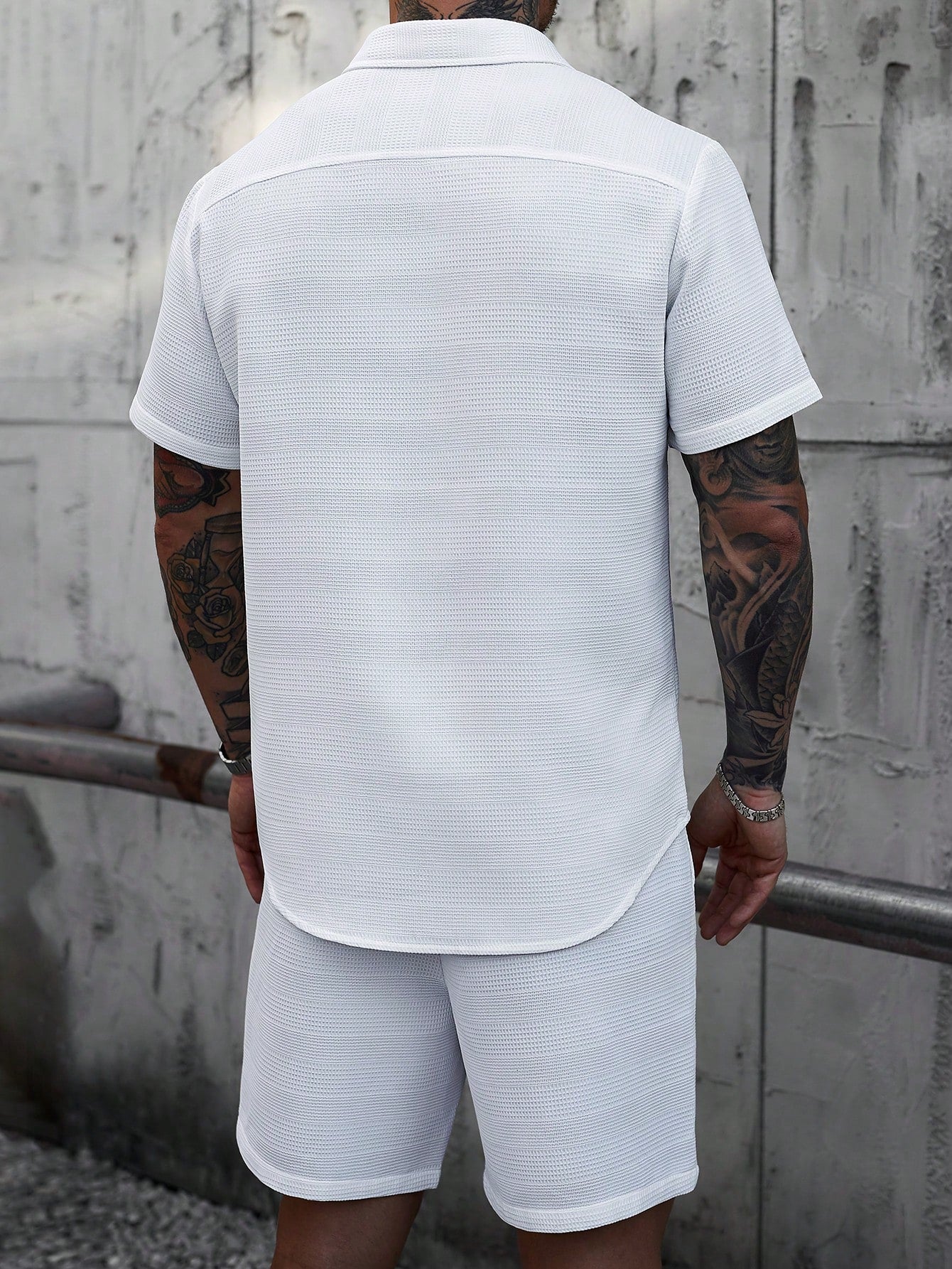 Conjunto Masculino Camisa Botões Simples E Shorts Estilo Casual Conjunto Masculino Camisa Botões Simples E Shorts