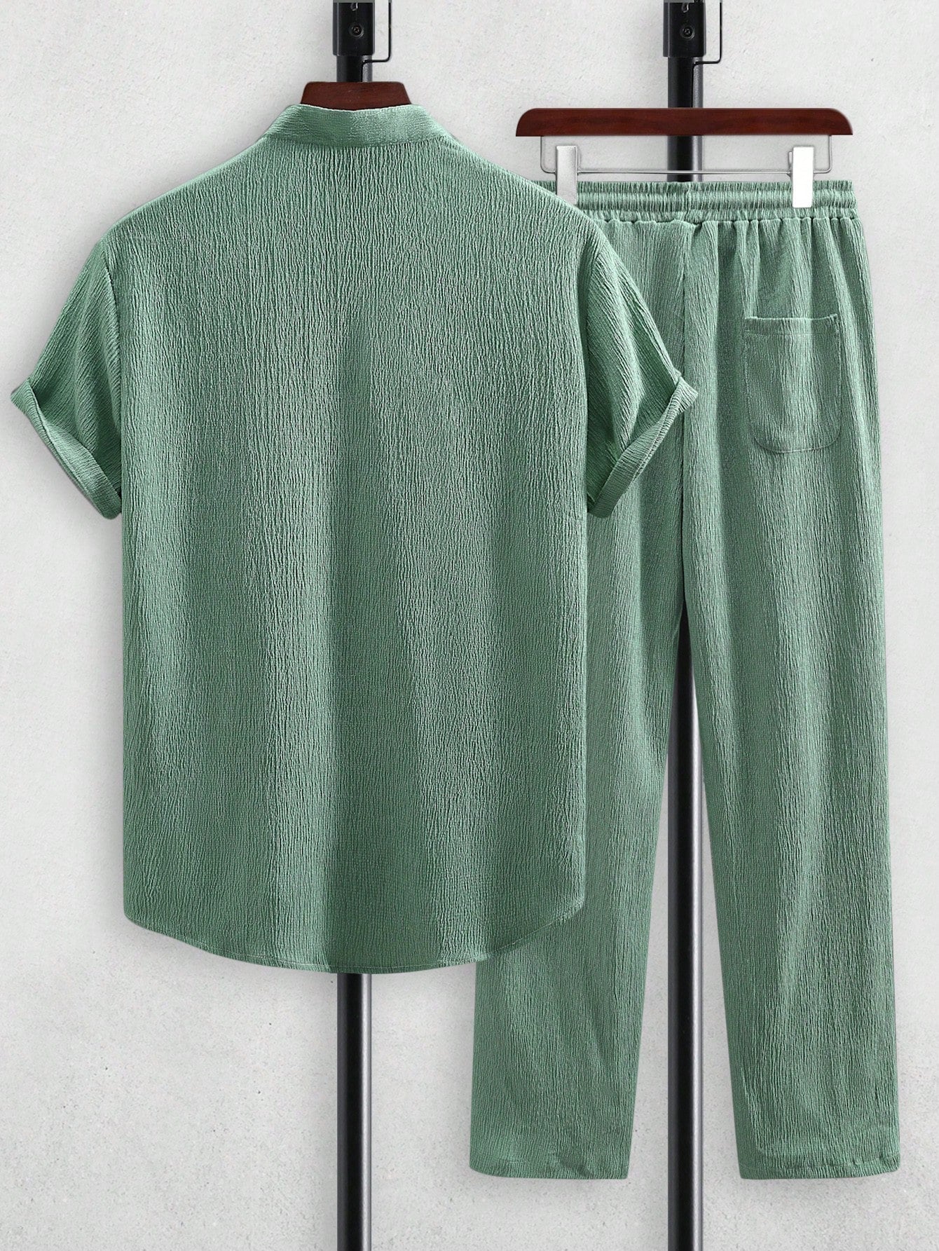 Conjunto Masculino Camisa Half Button E Calça Leve Solta Conjunto Masculino Camisa Half Button E Calça Leve Solta