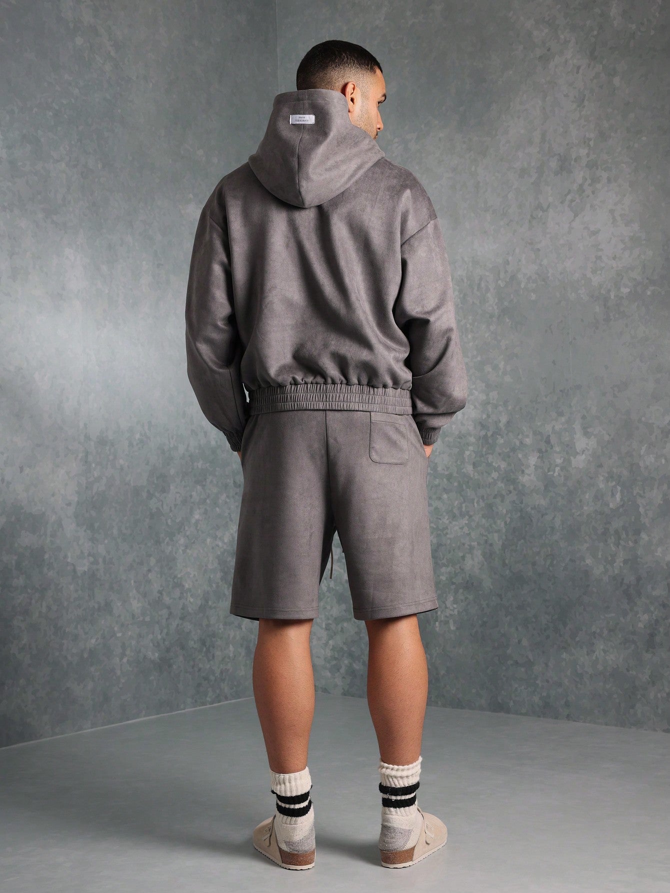 Conjunto Masculino Moletom Com Capuz E Bermuda Cordão Ajustável Conjunto Masculino Moletom Com Capuz E Bermuda Cordão