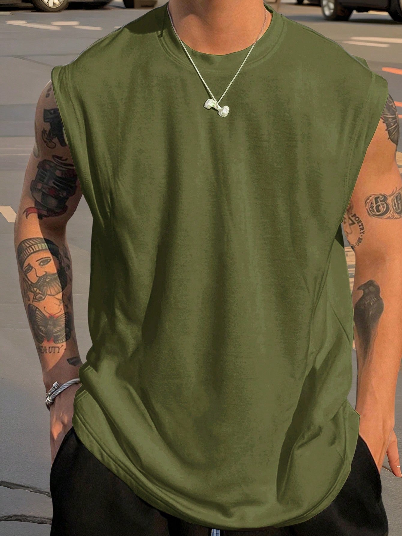 Camiseta Regata Masculina Básica Gola Redonda Estilo Clean Verde Militar / PP Camiseta Regata Masculina Básica Gola